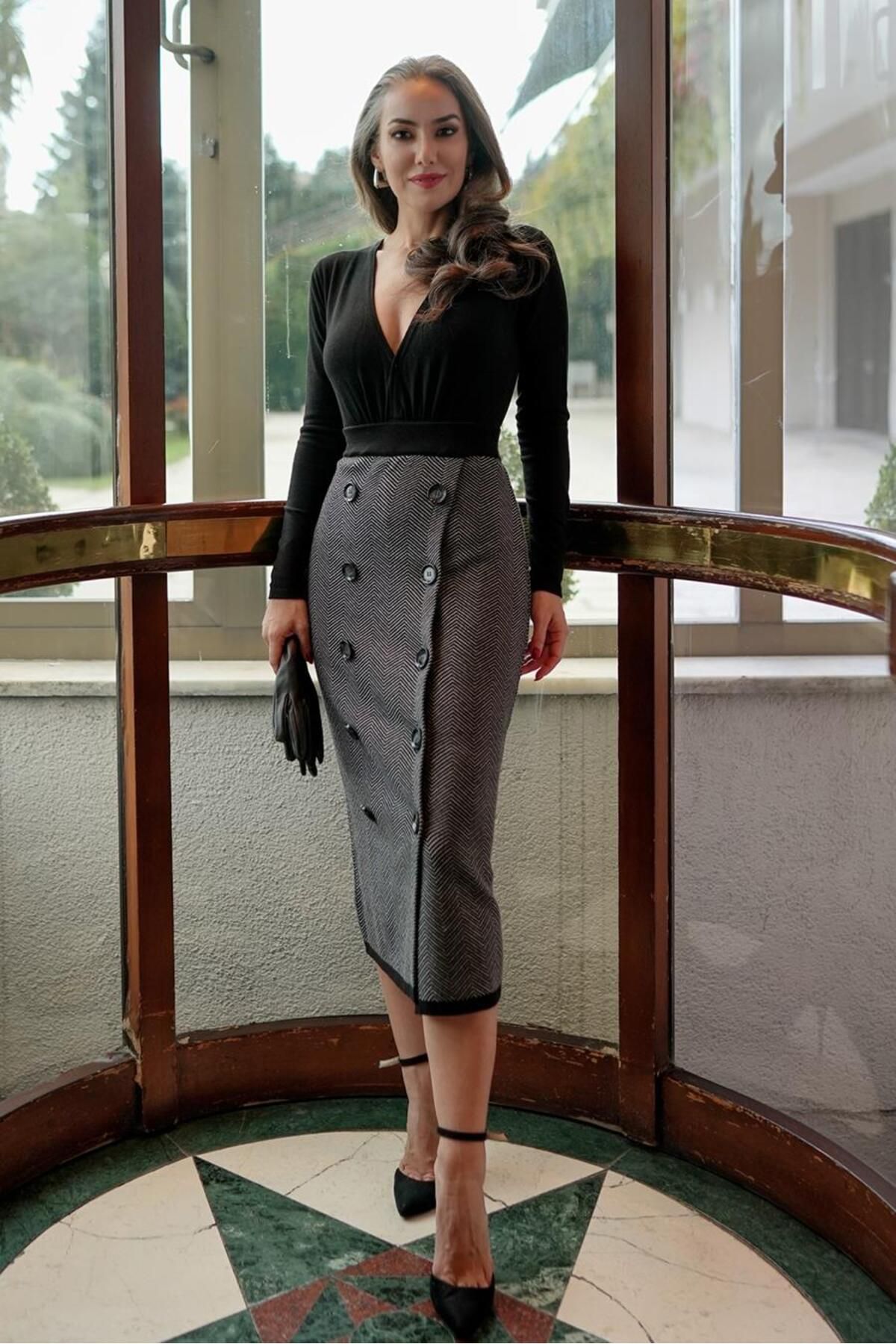 Peraluna Styleboom X Peraluna CHESHIRE SKIRT Balıksırtı Desen Midi Boy Kadın Triko Etek - Siyah