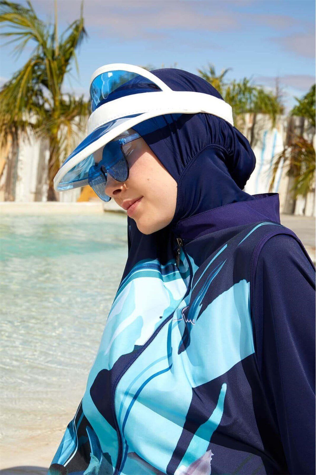 Haşema Şeffaf Siperli Saks Mavisi Plaj Şapkası