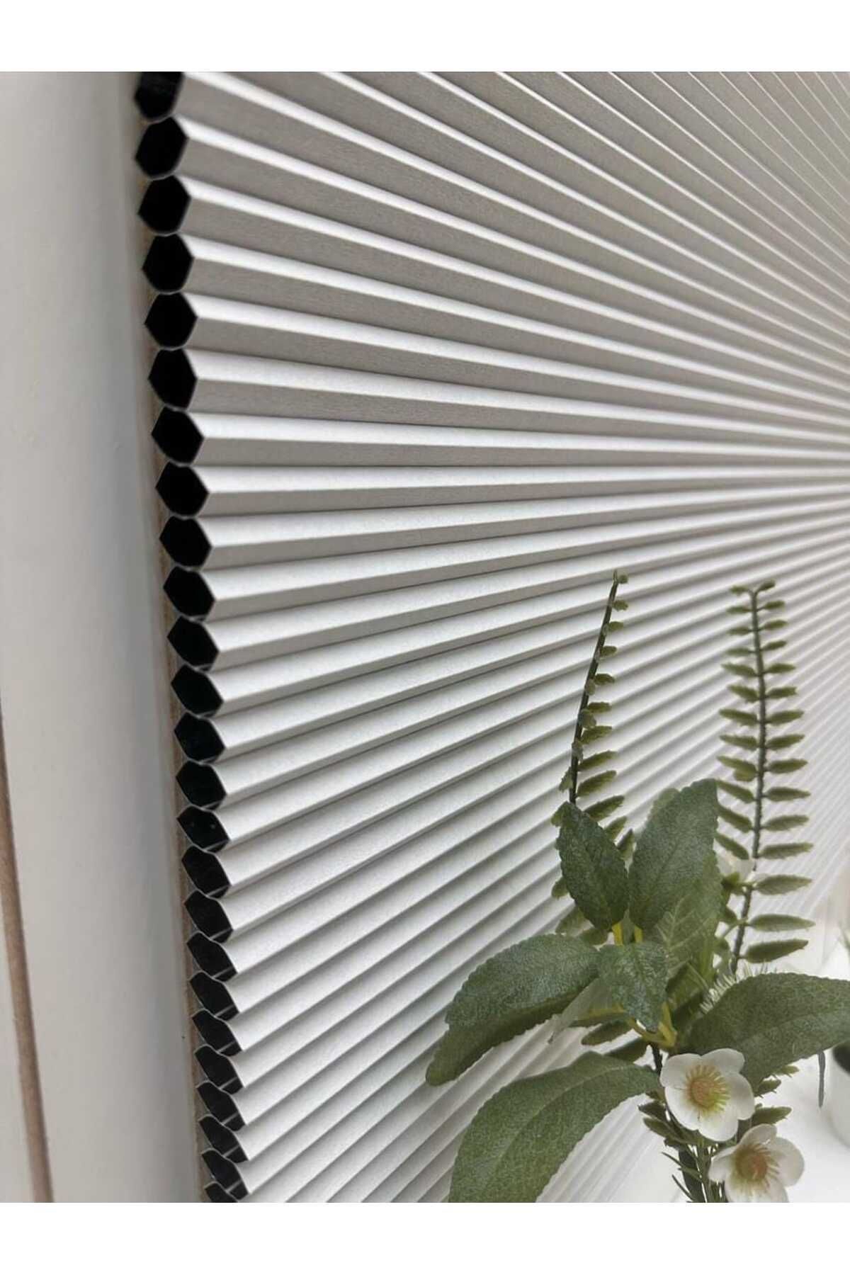 YAZAR HOME Honeycomb (Bal Peteği) Beyaz Renk %100 Karartma ve Isı Yalıtımlı Plise Perde
