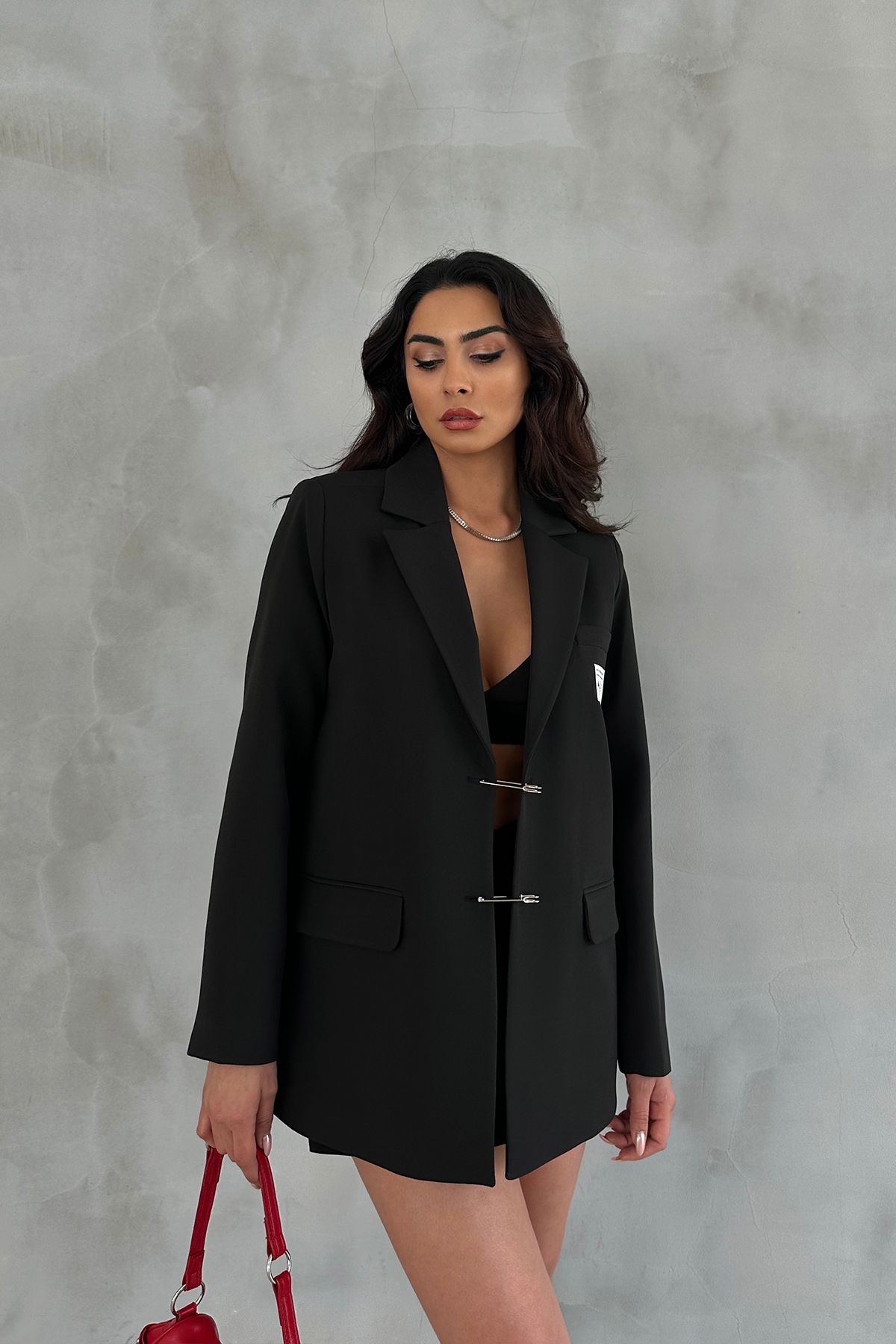 Ortaya Çık Siyah Çengel Detay Tasarım Blazer Ceket