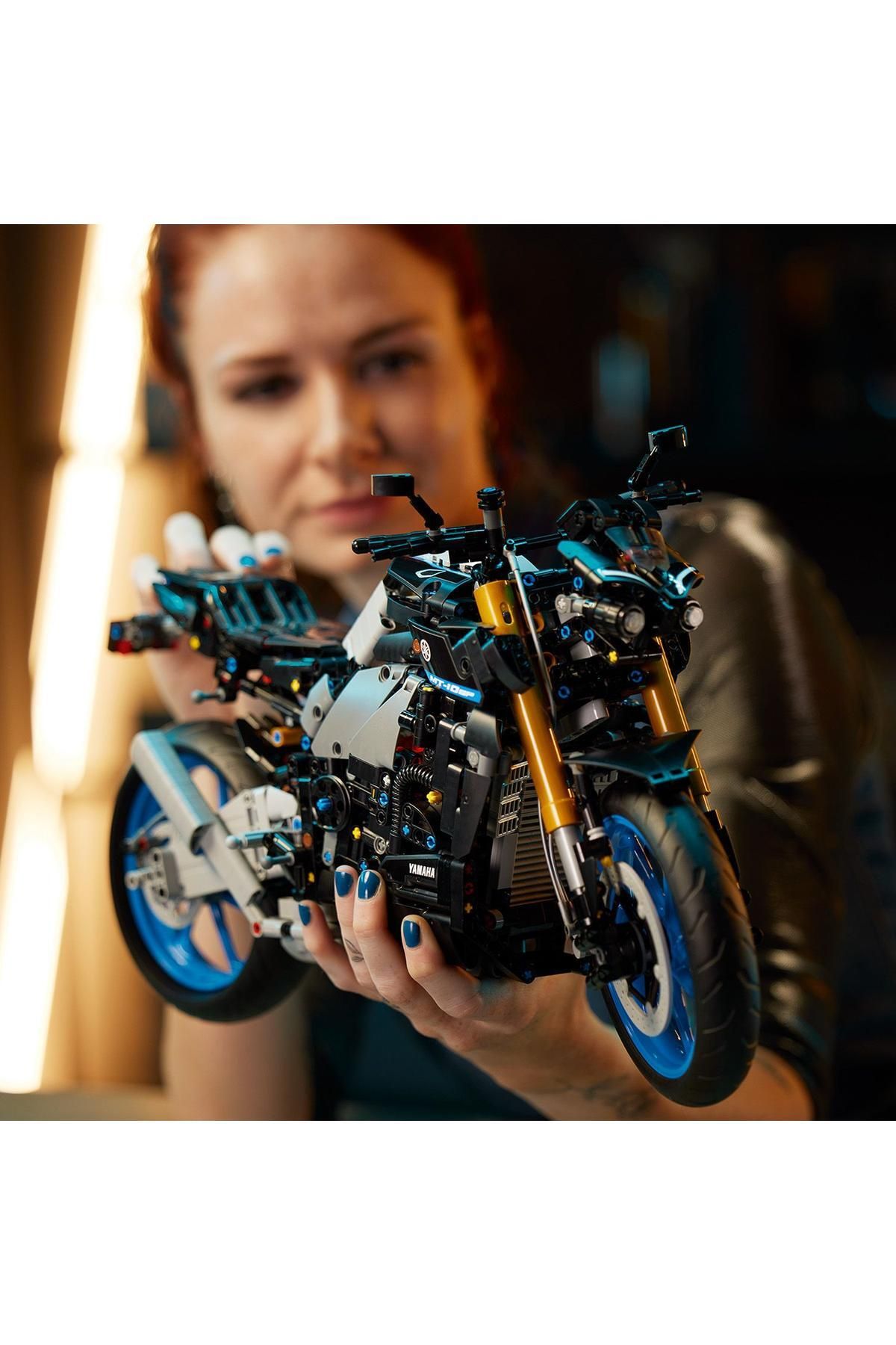 LEGO ® Technic Yamaha MT-10 SP 42159 - Yetişkinler için Koleksiyonluk  Model Yapım Seti (1478 Parça)