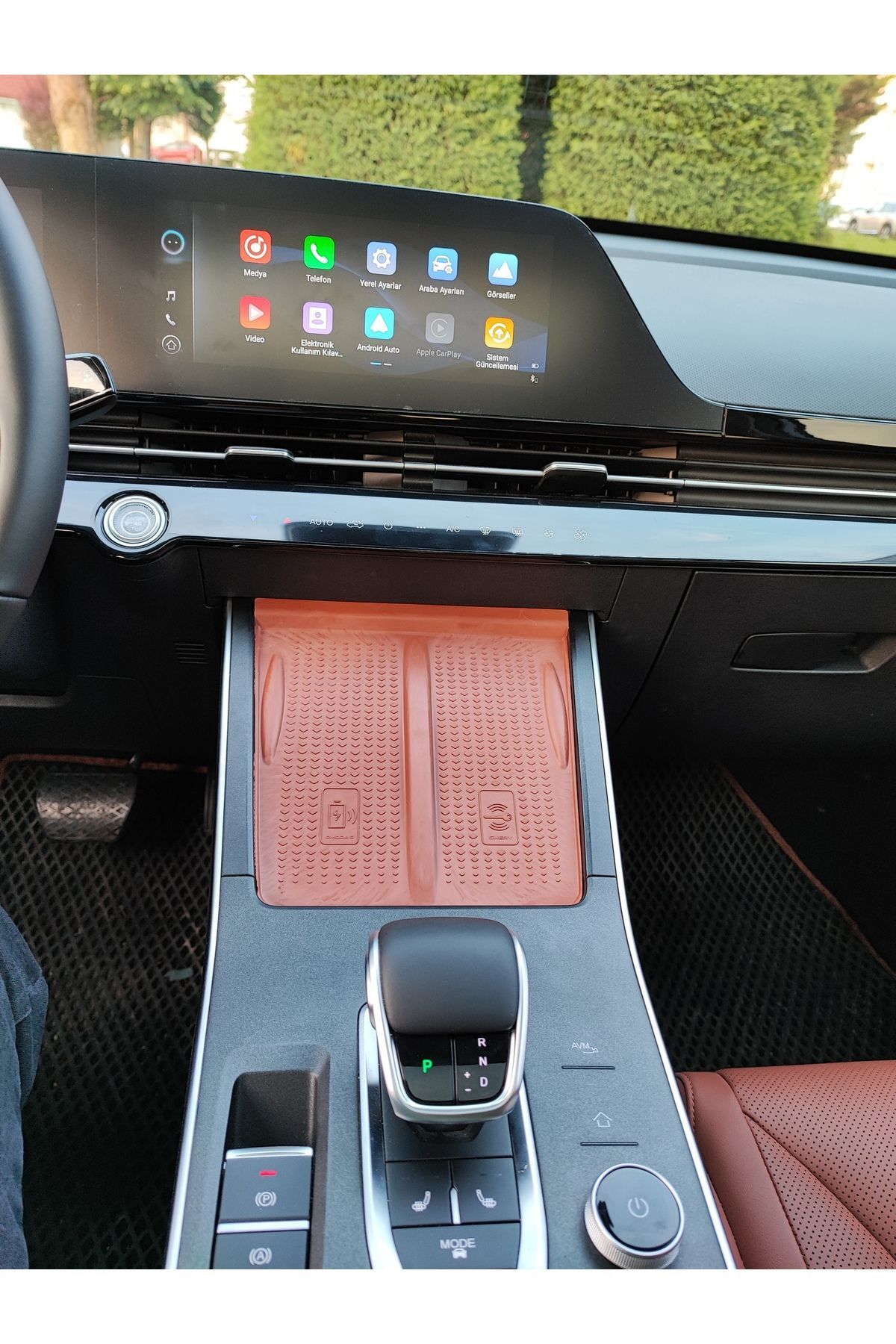 AutoAccs Aksesuar CHERY OMODA 5 Kablosuz Şarj Ünitesi Koruma Pedi