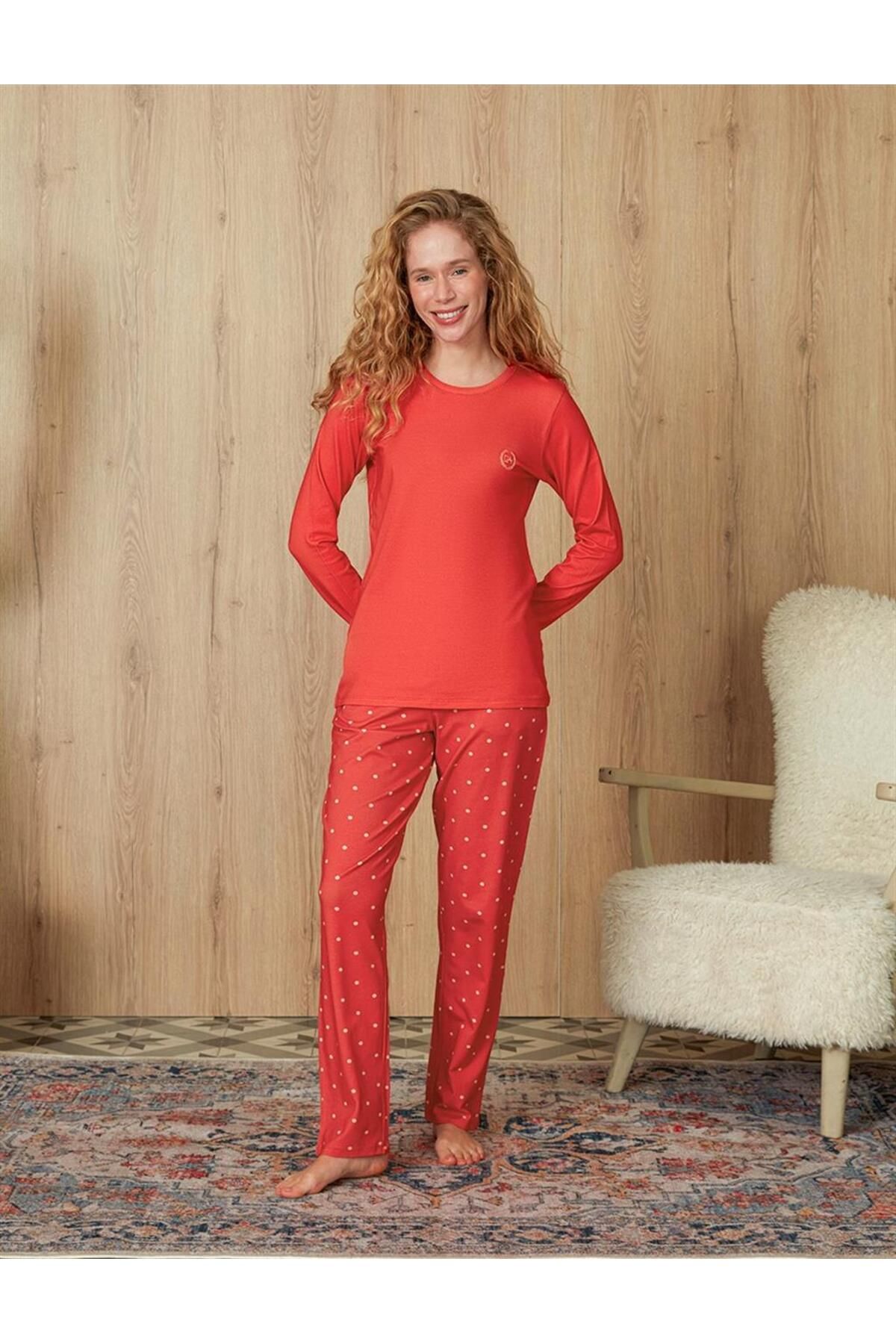 Doreanse Kadın Narçiçeği Puantiye Desenli T-shirt Pijama Takımı 4144