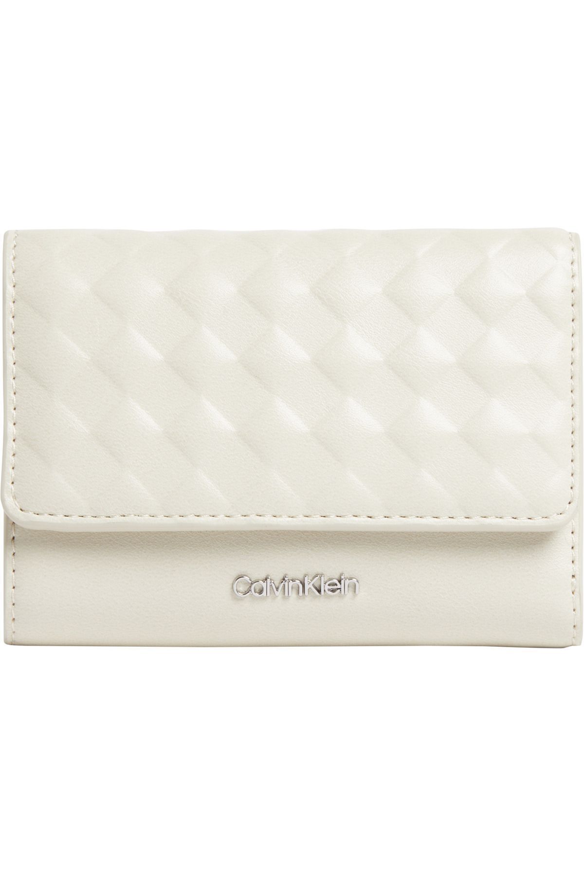 Calvin Klein Kadın Marka Logolu Birden Fazla Kart Yuvalı Kağıt Para Bölmeli Beyaz Cüzdan K60K611896-PC4