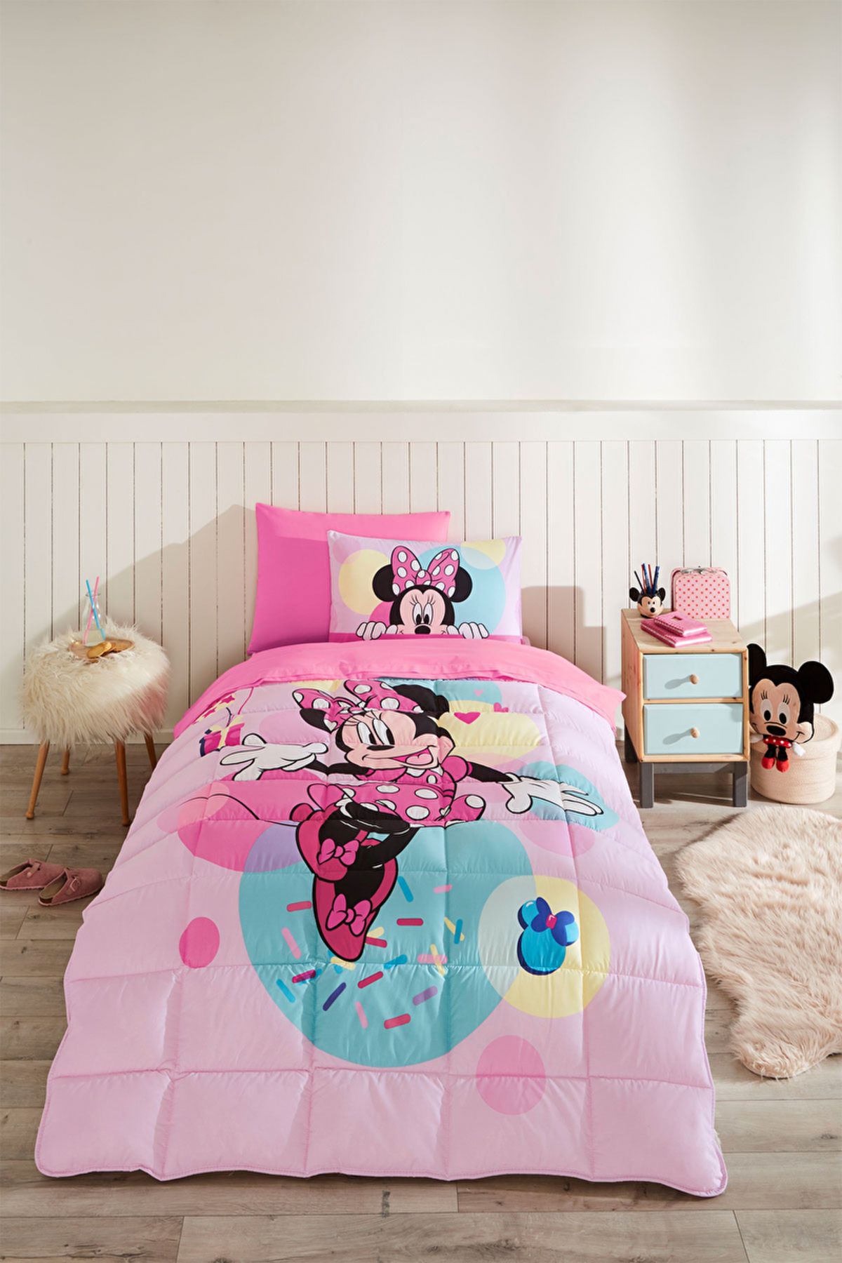 Özdilek Minnie Mouse Happy Dance Tek Kişilik Disney Lisanslı Lastikli Fitted Çarşaf Çocuk Uyku Seti