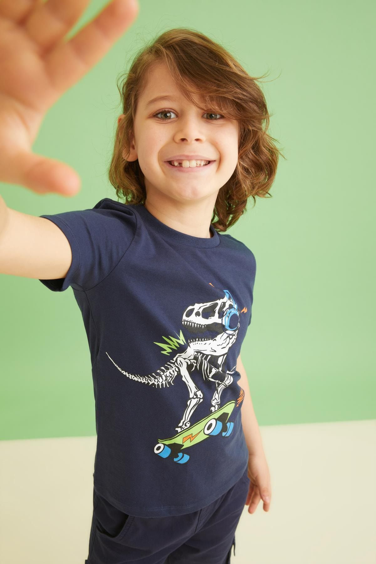 Defacto Erkek Çocuk Dinozor Baskılı Dokunmatik Işıklı Kısa Kollu Tişört