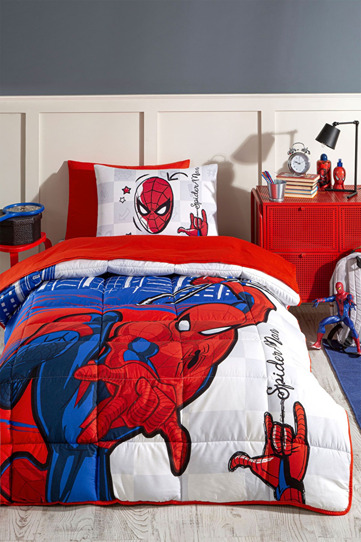 Özdilek Spiderman Blue City Tek Kişilik Disney Lisanslı Lastikli Fitted Çarşaf Çocuk Uyku Seti