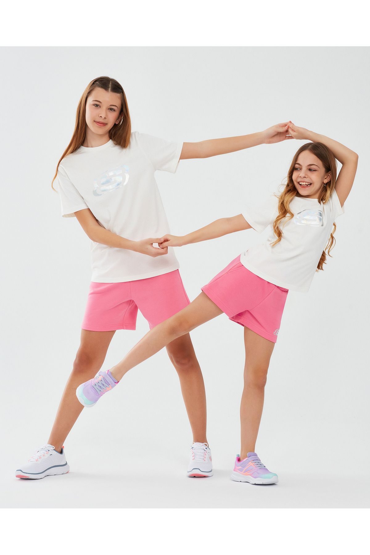 Skechers Essential G Short Sleeve T-shirt Büyük Kız Çocuk Beyaz Tshirt Sk232139-102
