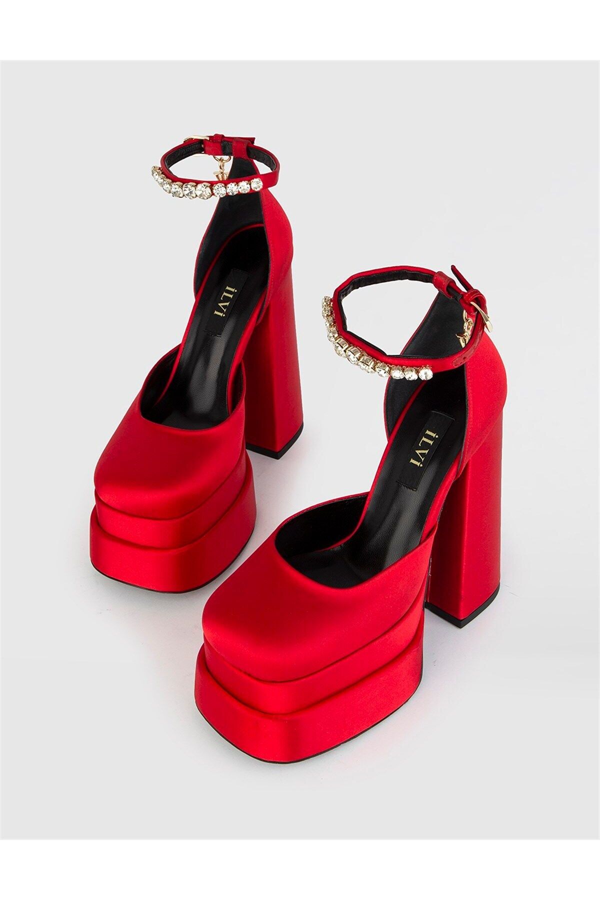 İlvi Valeri Saten Hakiki Deri Kadın Kırmızı Topuklu Sandalet