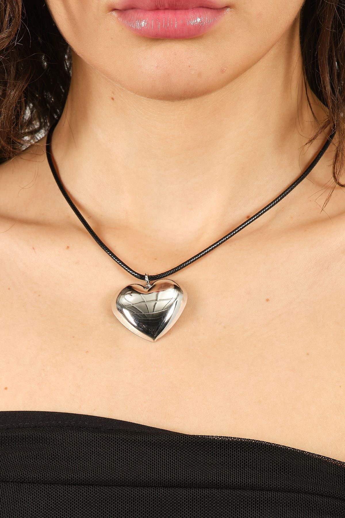 Domoda Gümüş Ayarlanabilir Siyah Wax Ipli Ve Parıltılı Metal Kalp Kadın Bijuteri Kolye