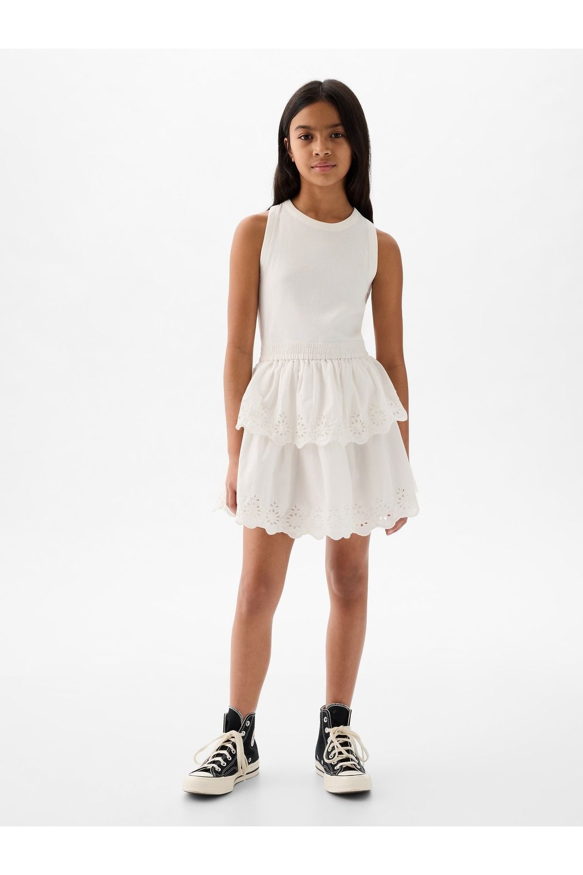 GAP Kız Çocuk Kırık Beyaz Fisto İşlemeli Kat Kat Elbise
