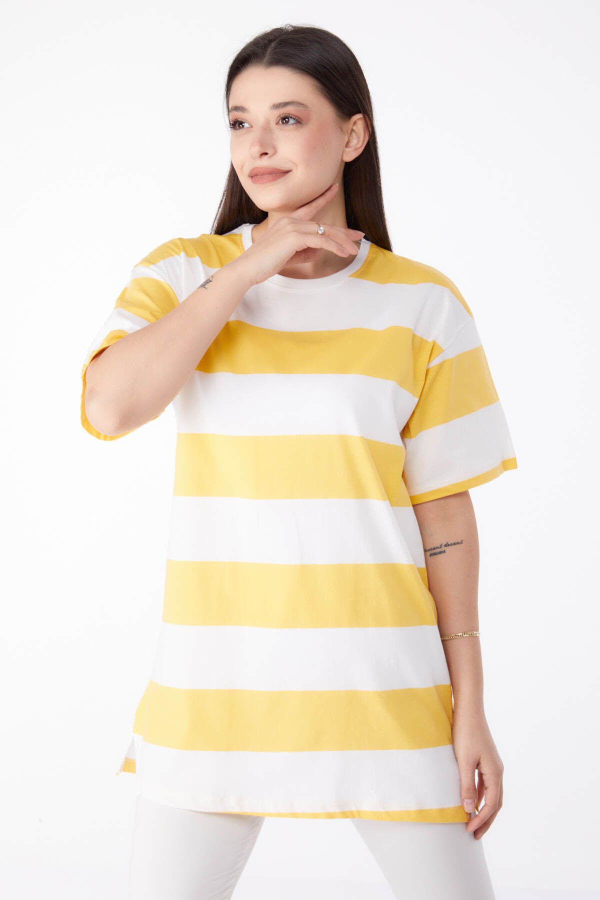 TOFİSA Düz Bisiklet Yaka Kadın Sarı Çizgili T-Shirt - 25305