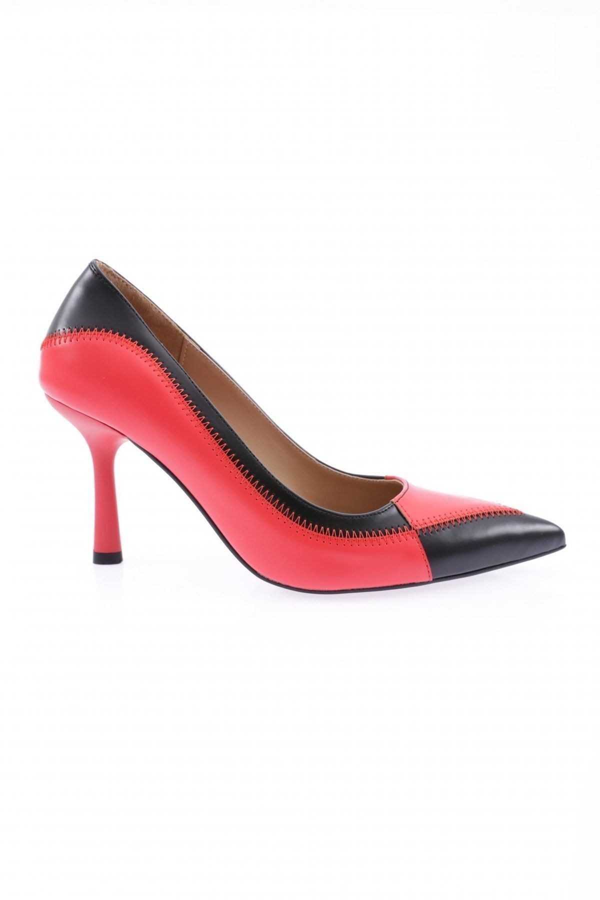 Dgn 7054-22y Kadın Sivri Burun Dikiş Detaylı Topuklu Ayakkabı Siyah Açma Kırmızı