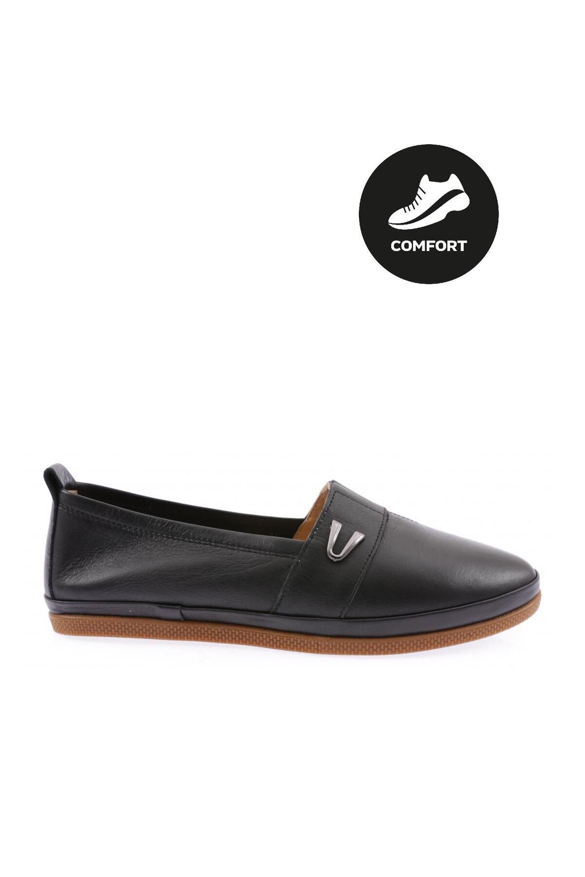 Dgn 22003-22y Kadın Yanı Tokalı Comfort Ayakkabı Siyah Hakiki Deri