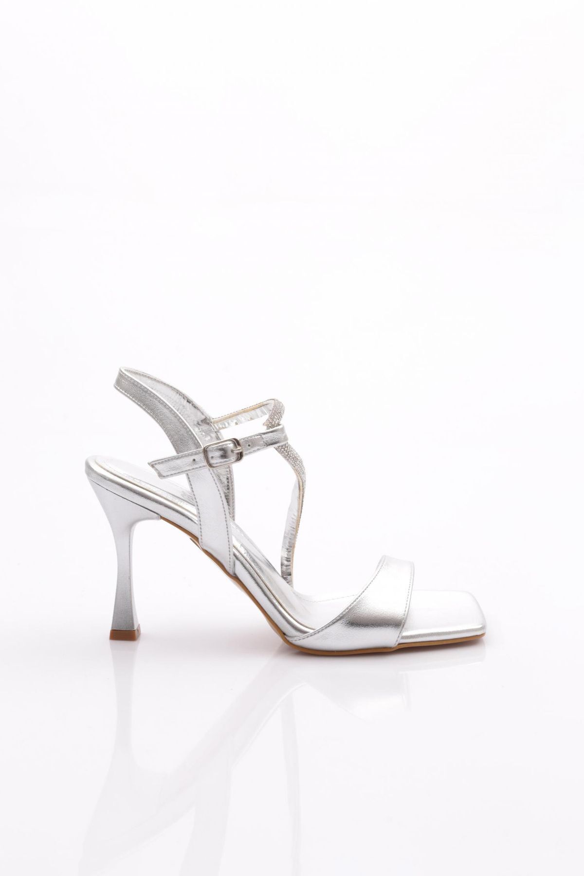 Dgn 4036 Kadın Taş Desenli Topuklu Ayakkabı Gümüş Metalik