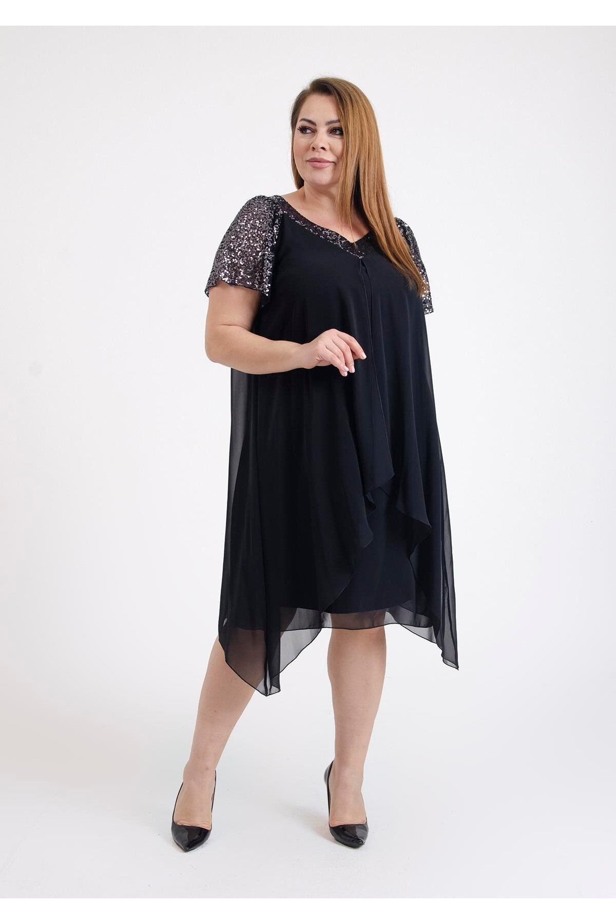 LİLAS XXL Büyük Beden Siyah Renkli V Yakalı Pul Payet Detaylı Şifon Kısa Abiye Elbise