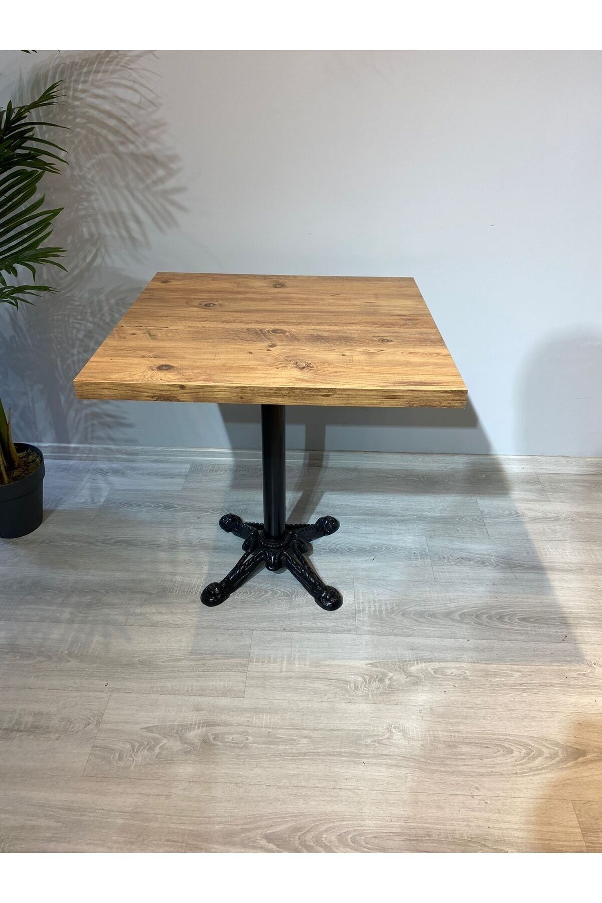 Resa mobilya design Cafe masası döküm ayak mdf 70x70