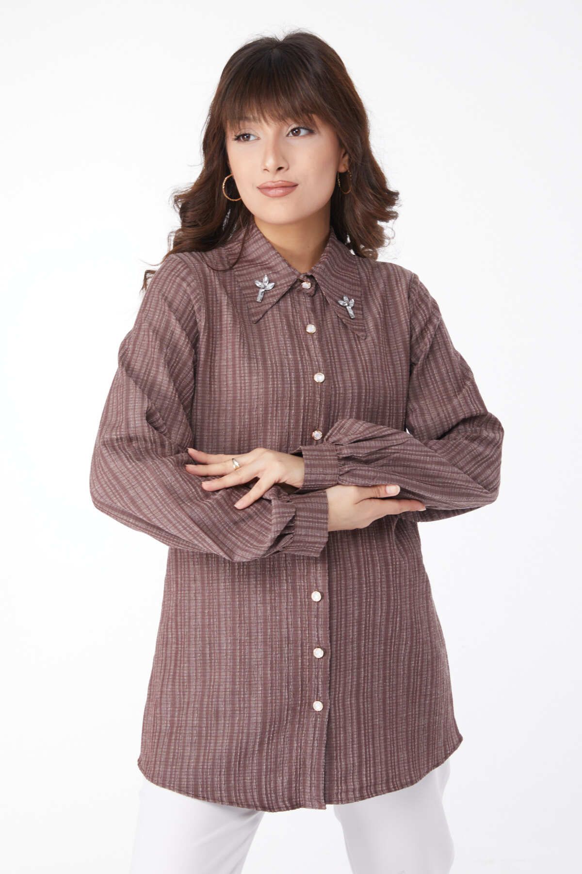 TOFİSA Düz Gömlek Yaka Kadın Kahverengi Yaka Taş Detaylı Gömlek - 25096