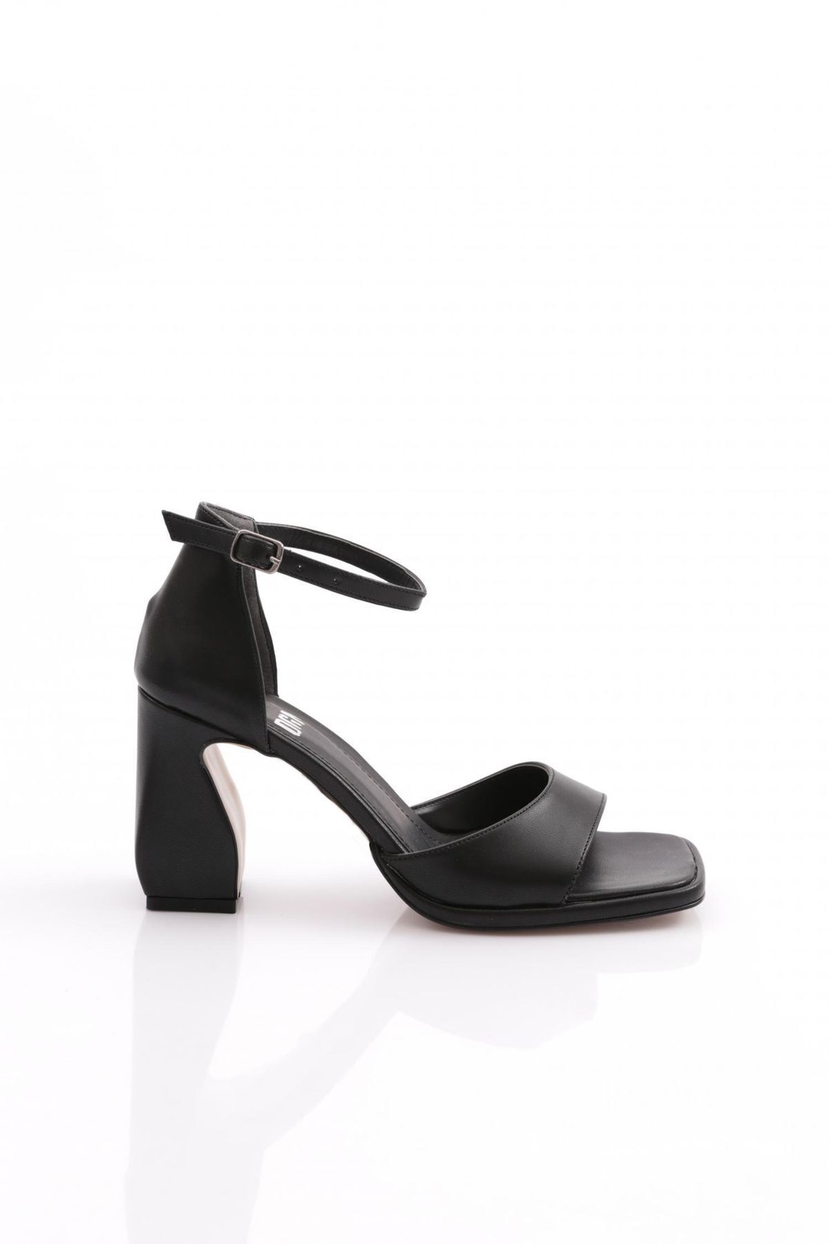 Dgn Pm221-k501 Kadın Tek Şeritli Bilekten Bağlama Topuklu Ayakkabı Siyah Cilt