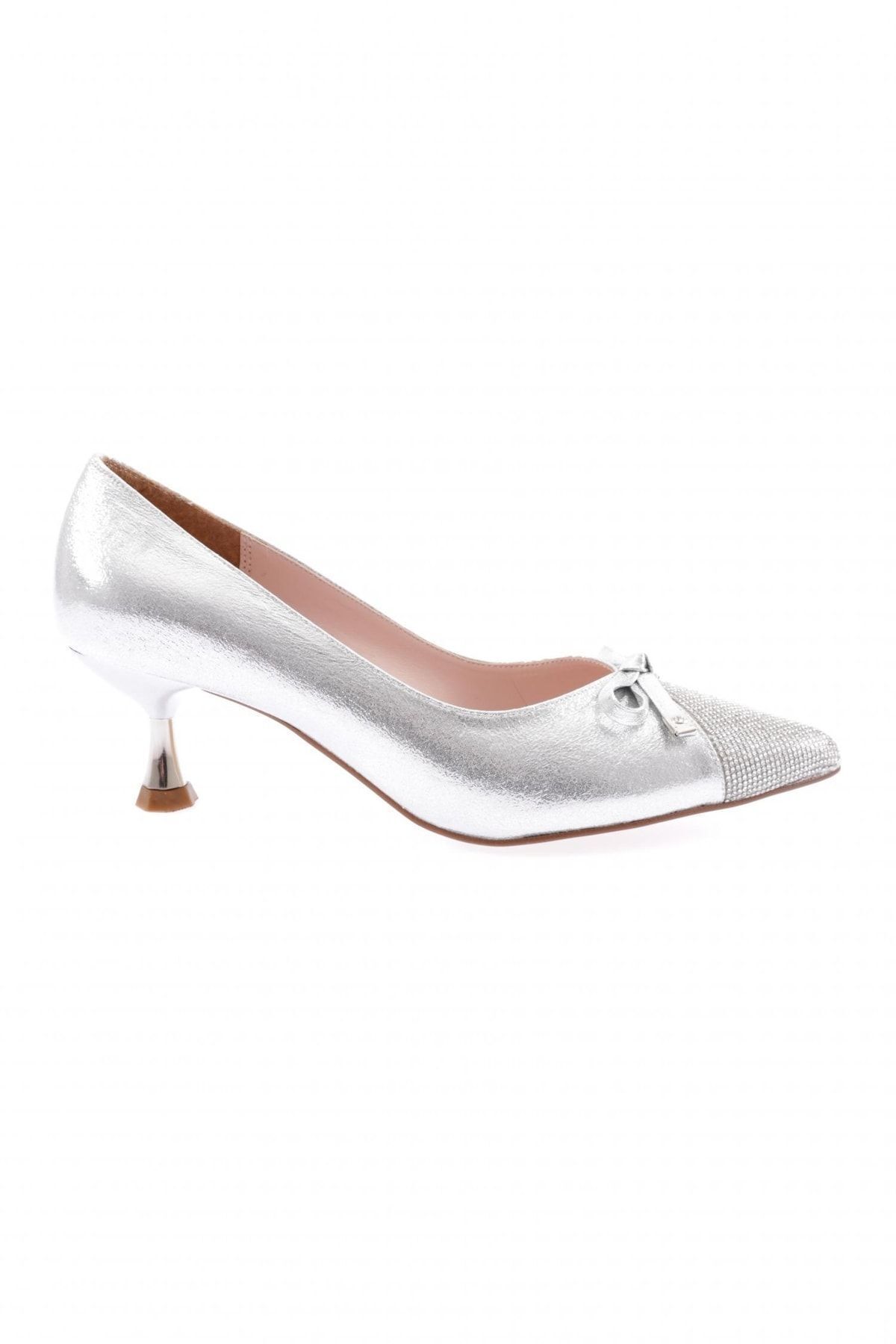 Dgn K530 Kadın Fiyonk Detaylı Kısa Ince Topuklu Ayakkabı Gümüş Sıvama