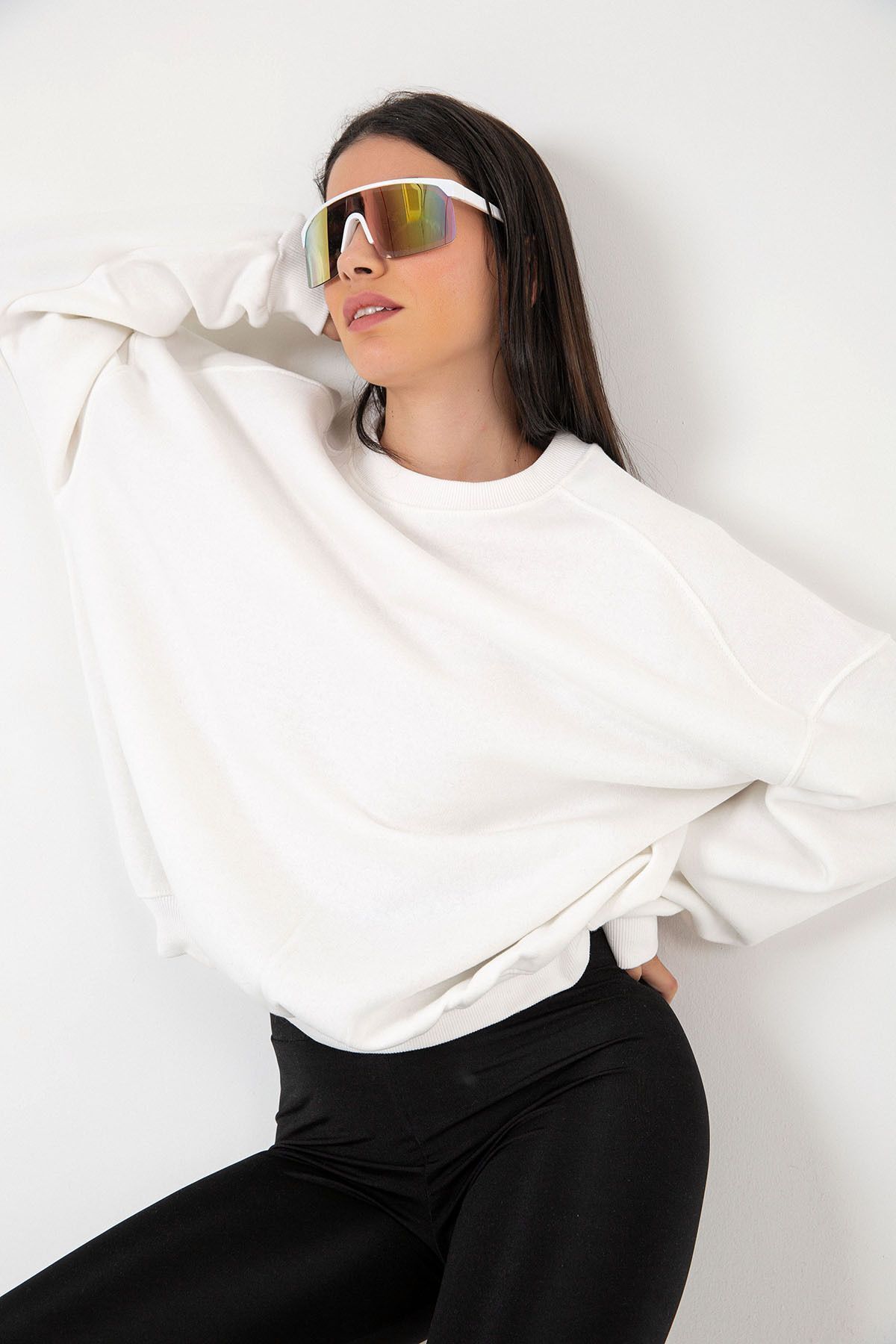 Domoda Beyaz 3 Iplik Şardonlu Oversize Düşük Omuz Pamuklu Kadın Sweatshirt
