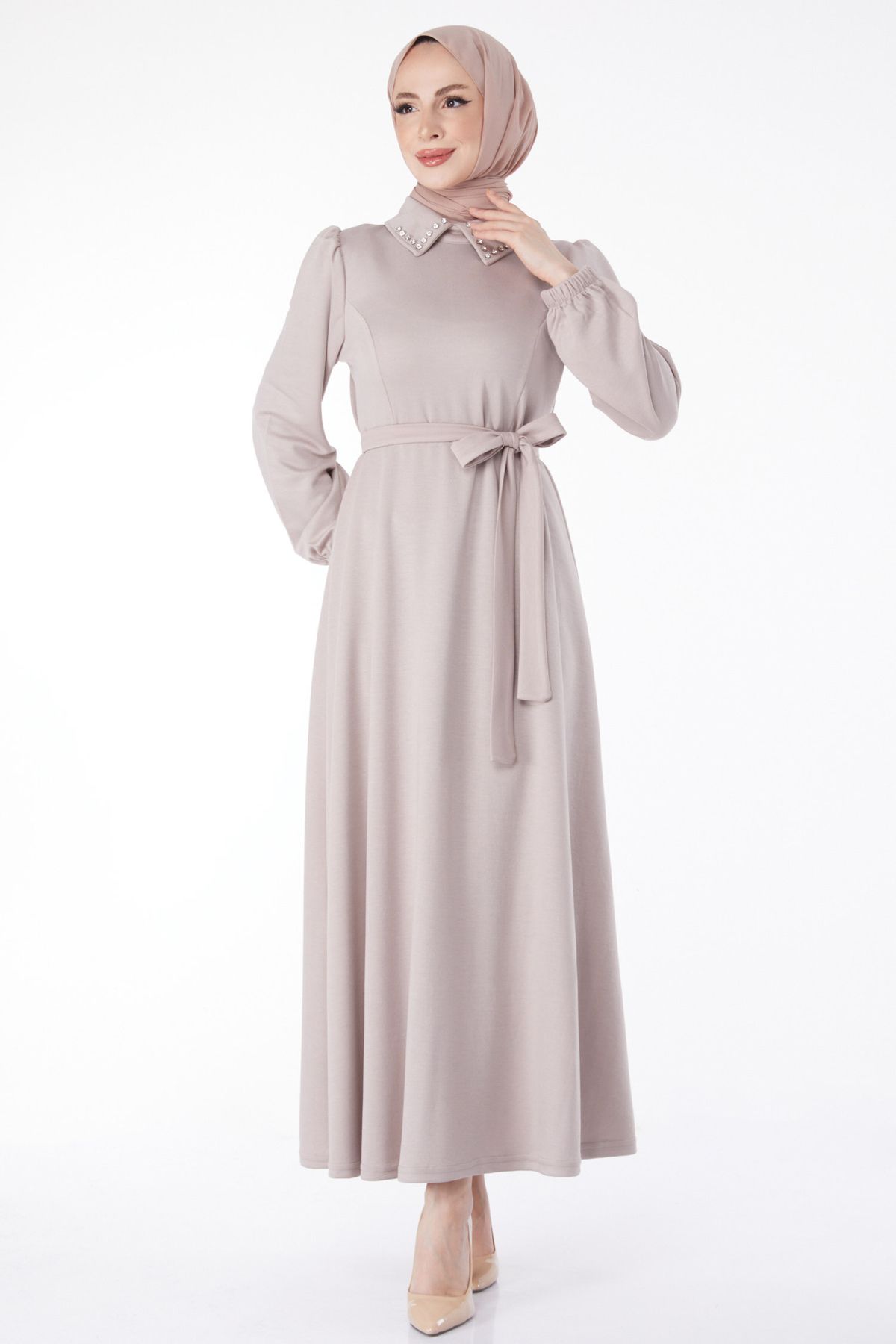 TOFİSA Düz Gömlek Yaka Kadın Bej Yaka Taş Detaylı Kuşaklı Elbise - 24758