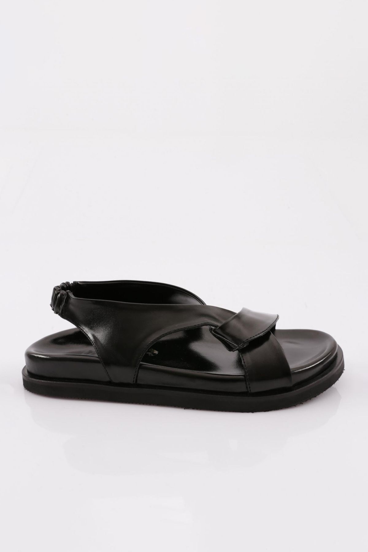 Dgn 3040 Kadın Çapraz Bantlı Sandalet Siyah Sinyora