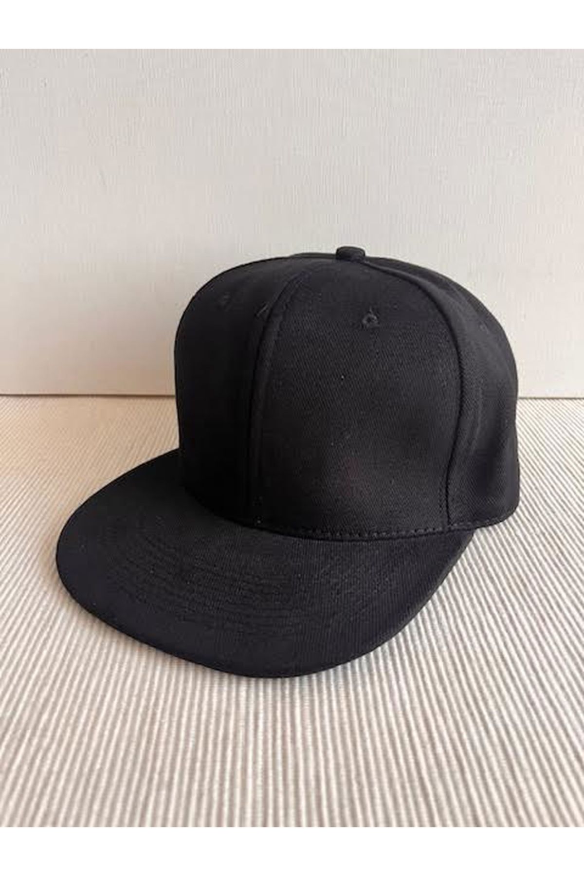 CosmoOutlet Düz Renk Basic Arkasından Ayarlanabilir Unisex Siyah Renk Hip Hop Şapka