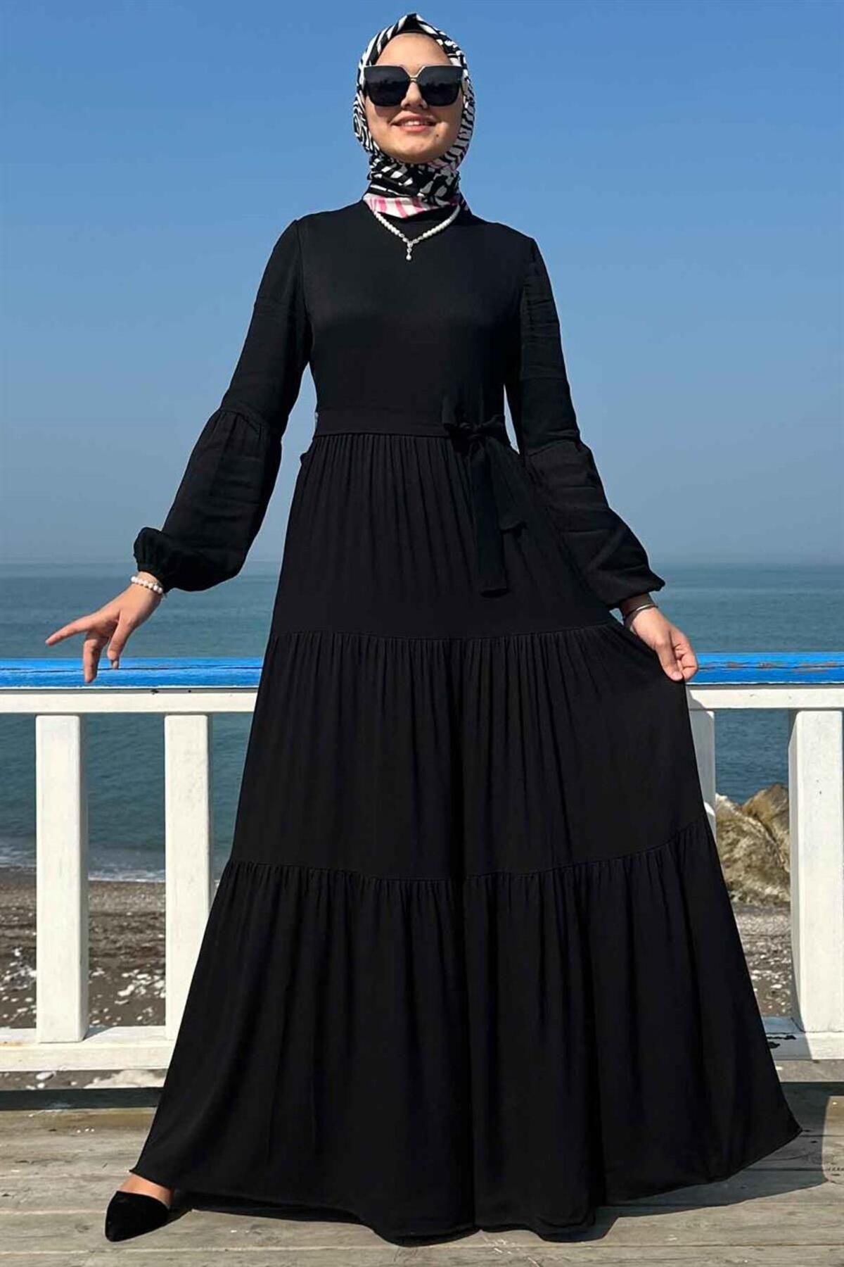 Rabia Şamlı Asil Siyah Elbise
