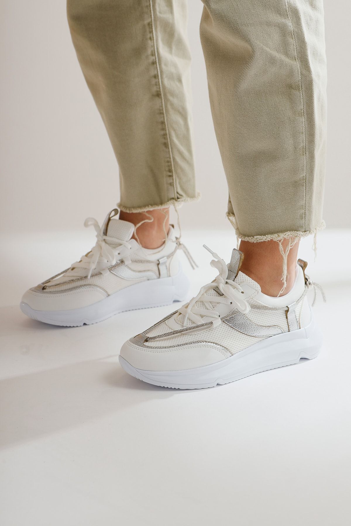 Limoya Luann Beyaz Taş Detaylı Bağcıklı Sneakers Spor Ayakkabı