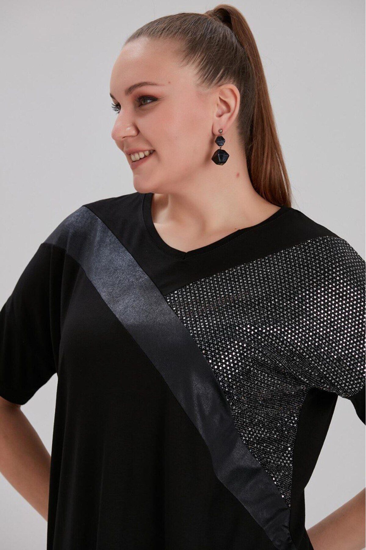 For Big Trend Kadın Blok Gümüş Desen Kısa Kol V Yaka Esnek Viskon Bluz