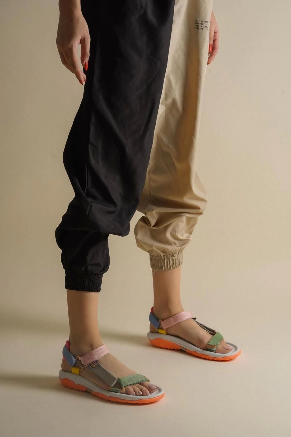 bronze ayakkabı Beyaz Turuncu Cırtlı Düz Taban Kadın Sandalet
