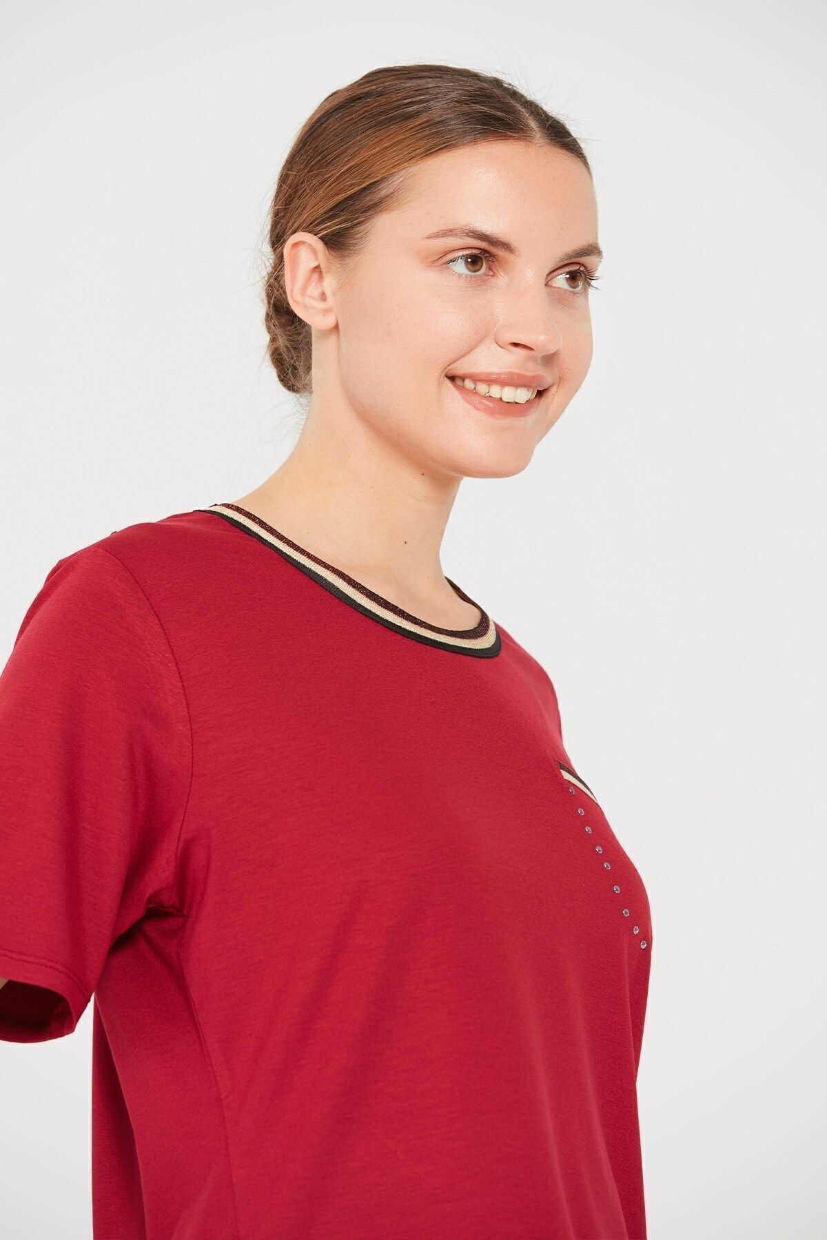 Desen Triko Kadın Yakası Simli T-shirt Kırmızı