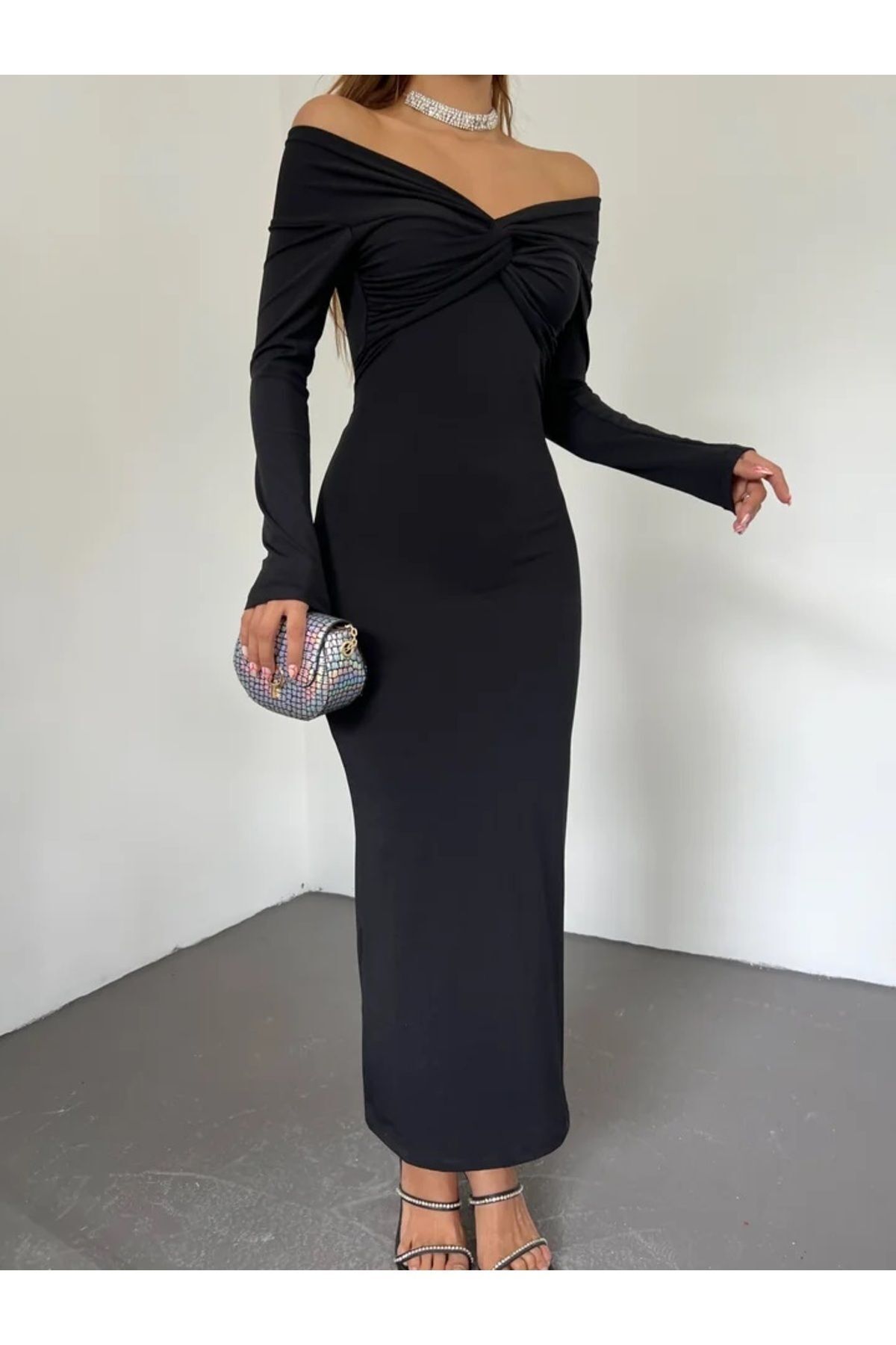 DENİKK 1018 Kayık Yaka Önü Kruvaze Midi Boy Yumuşak Kumaş Kadın Siyah Trend Elbise
