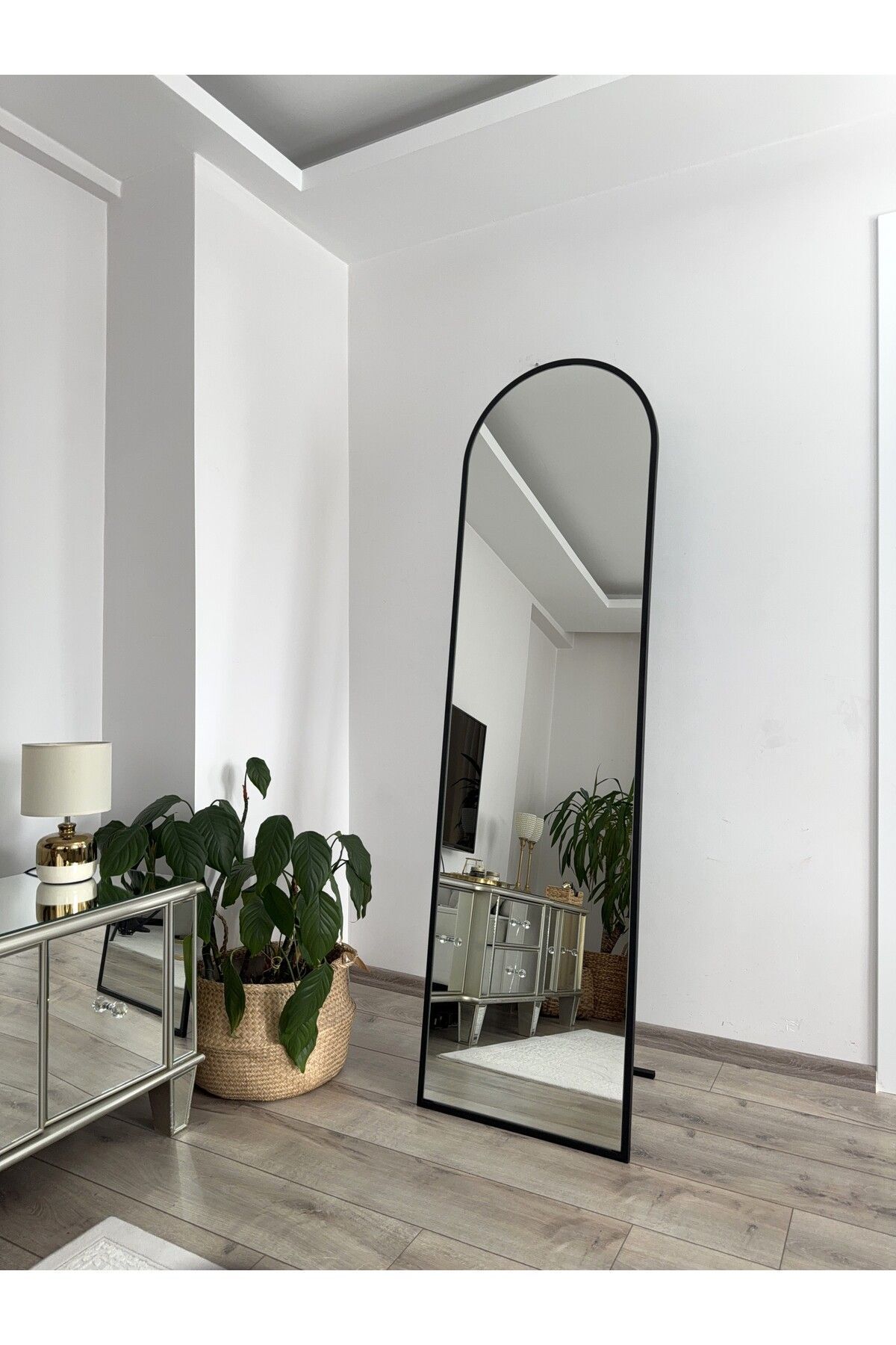EFFE YAPI DEKOR Siyah Metal Çerçeveli 180x50 Cm Oval Boy Aynası ( Ayaksız )