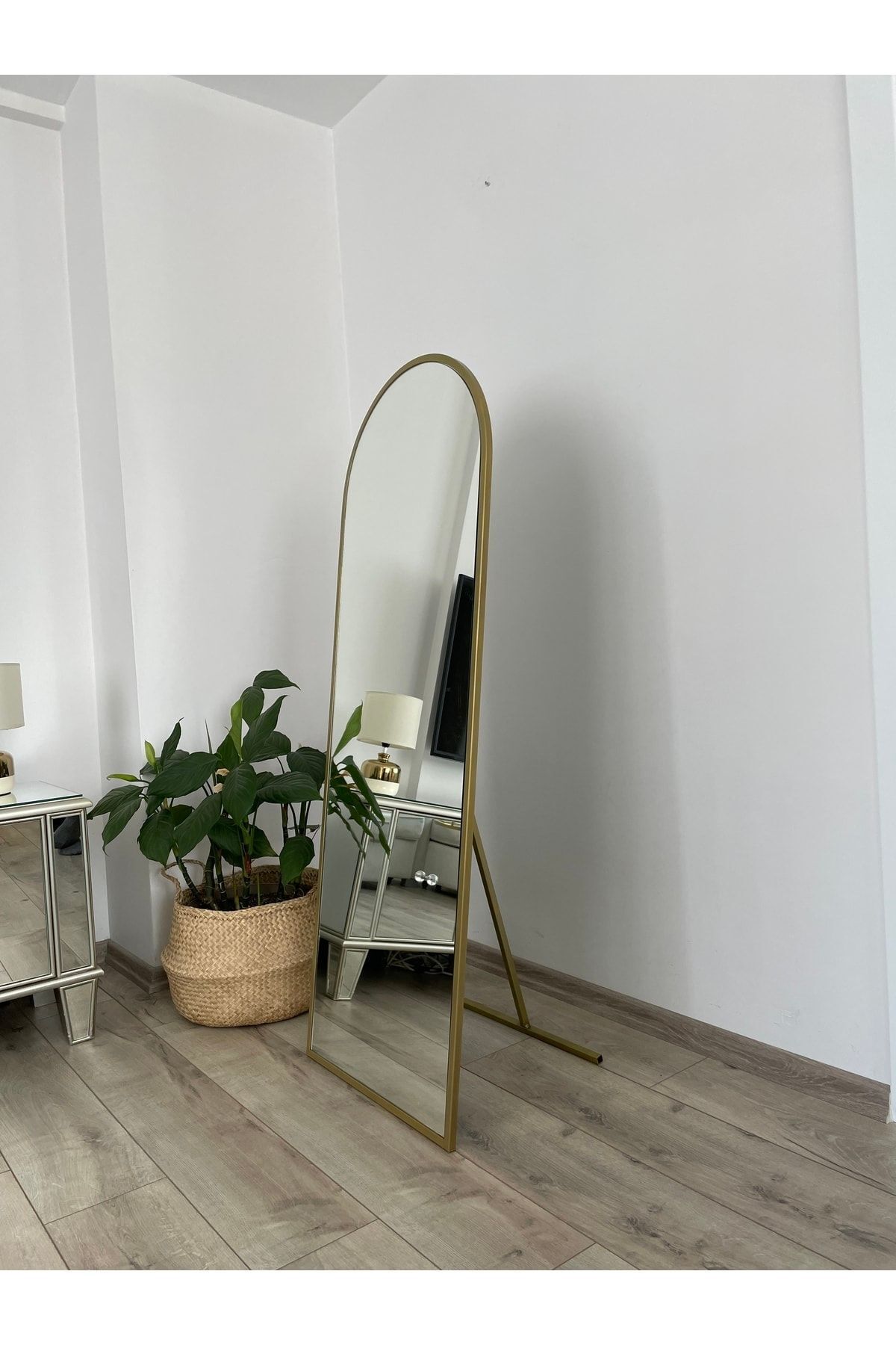 EFFE YAPI DEKOR Gold Metal Çerçeveli 140x50 Cm Oval Ayaklı Boy Aynası