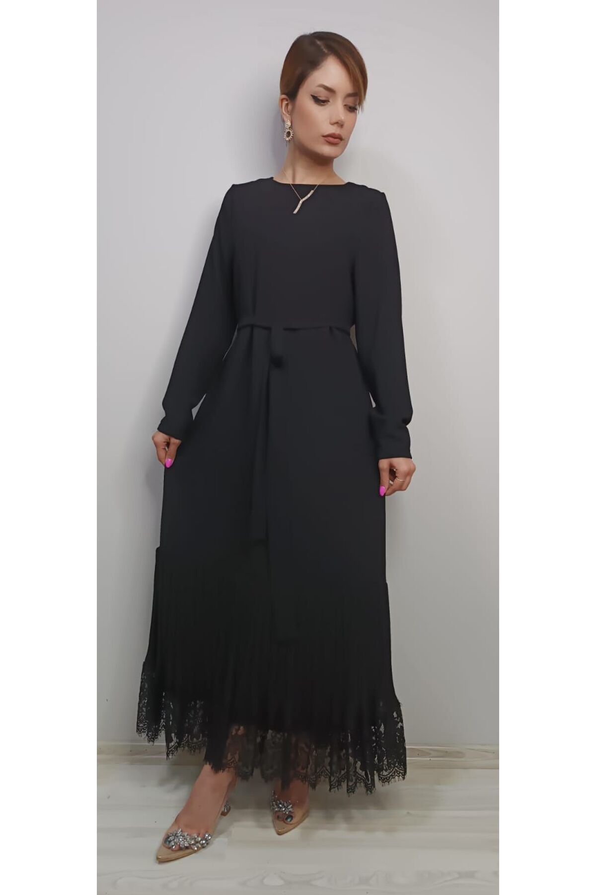 Nova ABİYENOVA eteği pileli dantel Kuşak detaylı tesettür abiye elbise