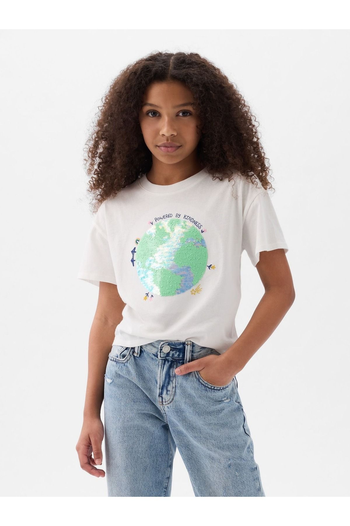 GAP Kız Çocuk Kırık Beyaz Pullu Flippy Grafikli T-Shirt