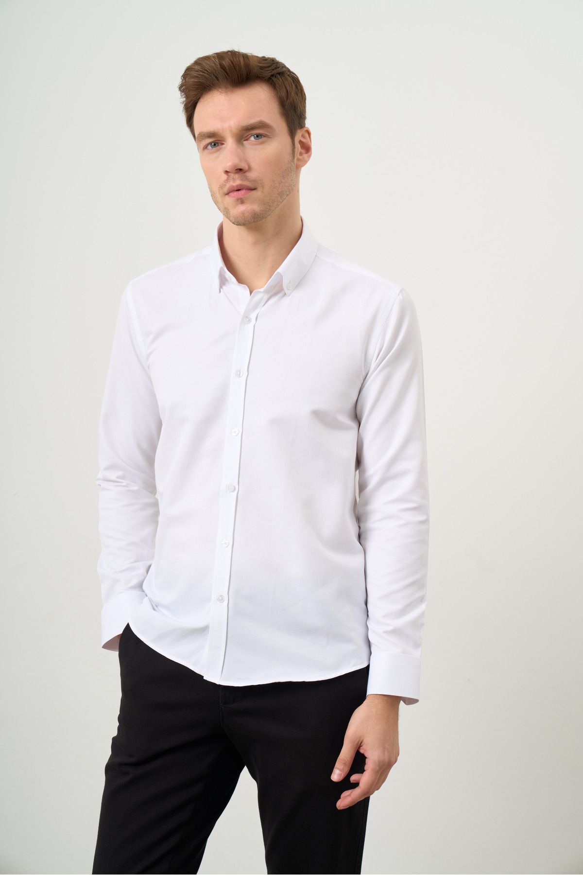 Morven Düğmeli Yaka Kolay Ütülenebilir Oxford Pamuklu Slim Fit Gömlek