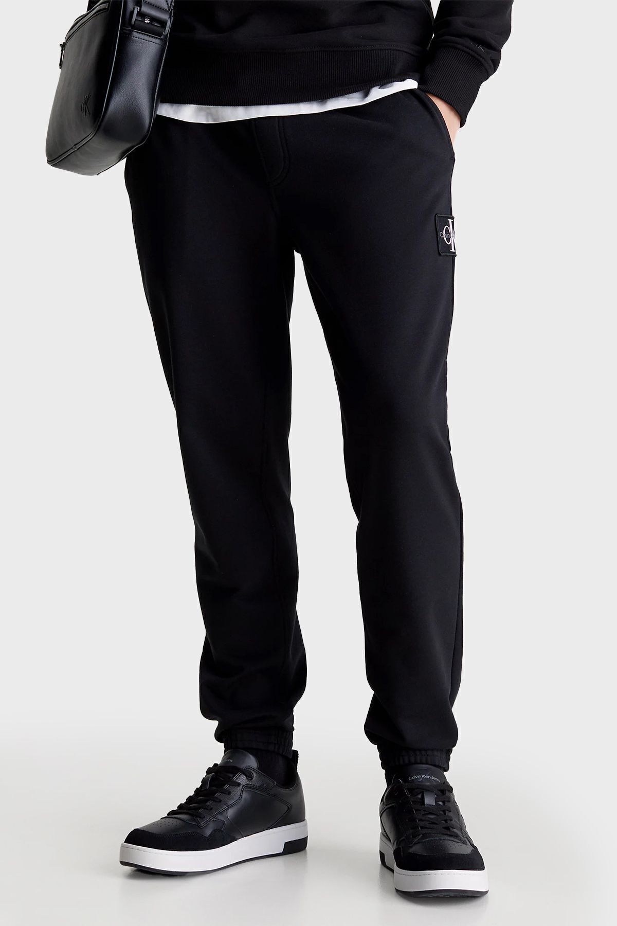 Calvin Klein Belden Bağlamalı Streç Pamuklu Slim Fit Jogger Pantolon J30J325336BEH Erkek PANTOLON J3