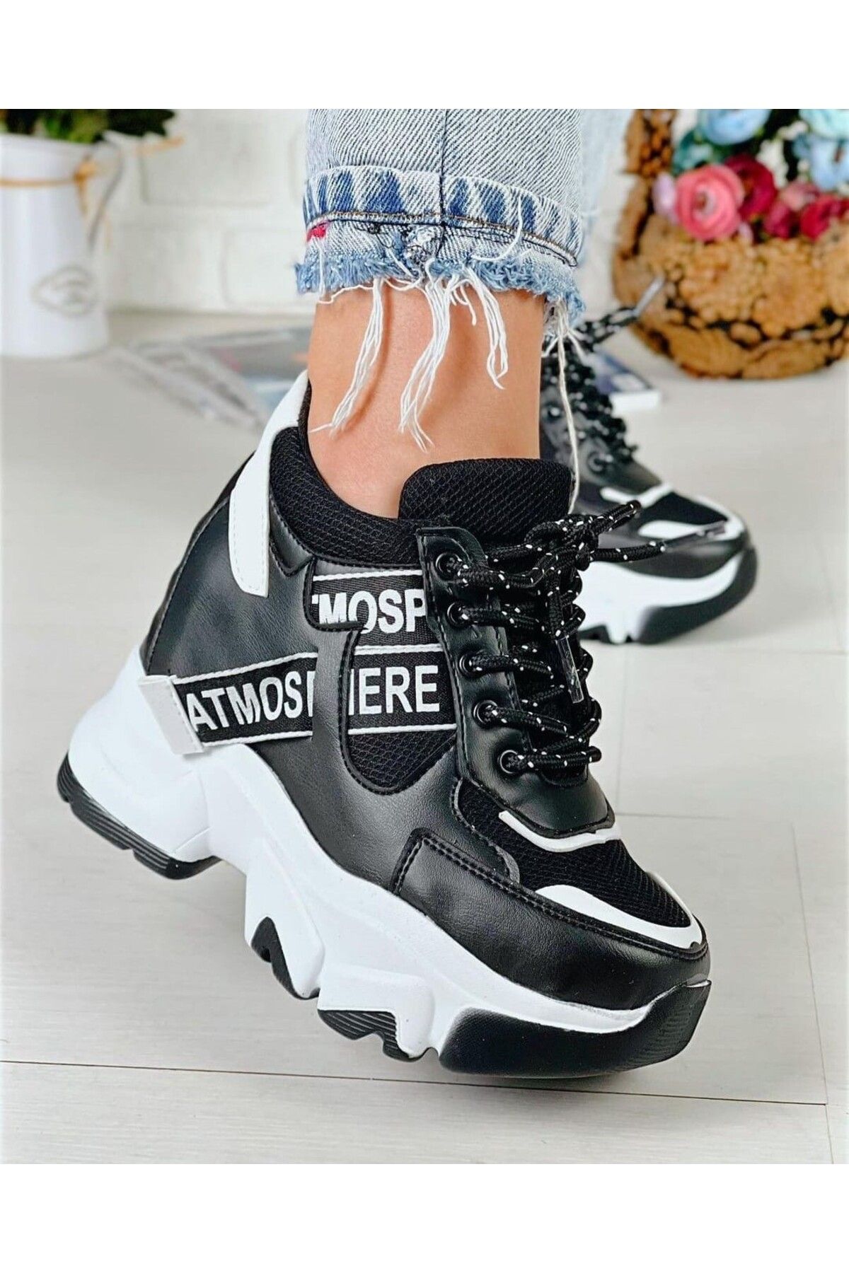 Afilli Kadın Siyah Beyaz Gizli Yüksek Taban Dolgu Platform Topuk Günlük Parlak Sneaker Spor Ayakkabı