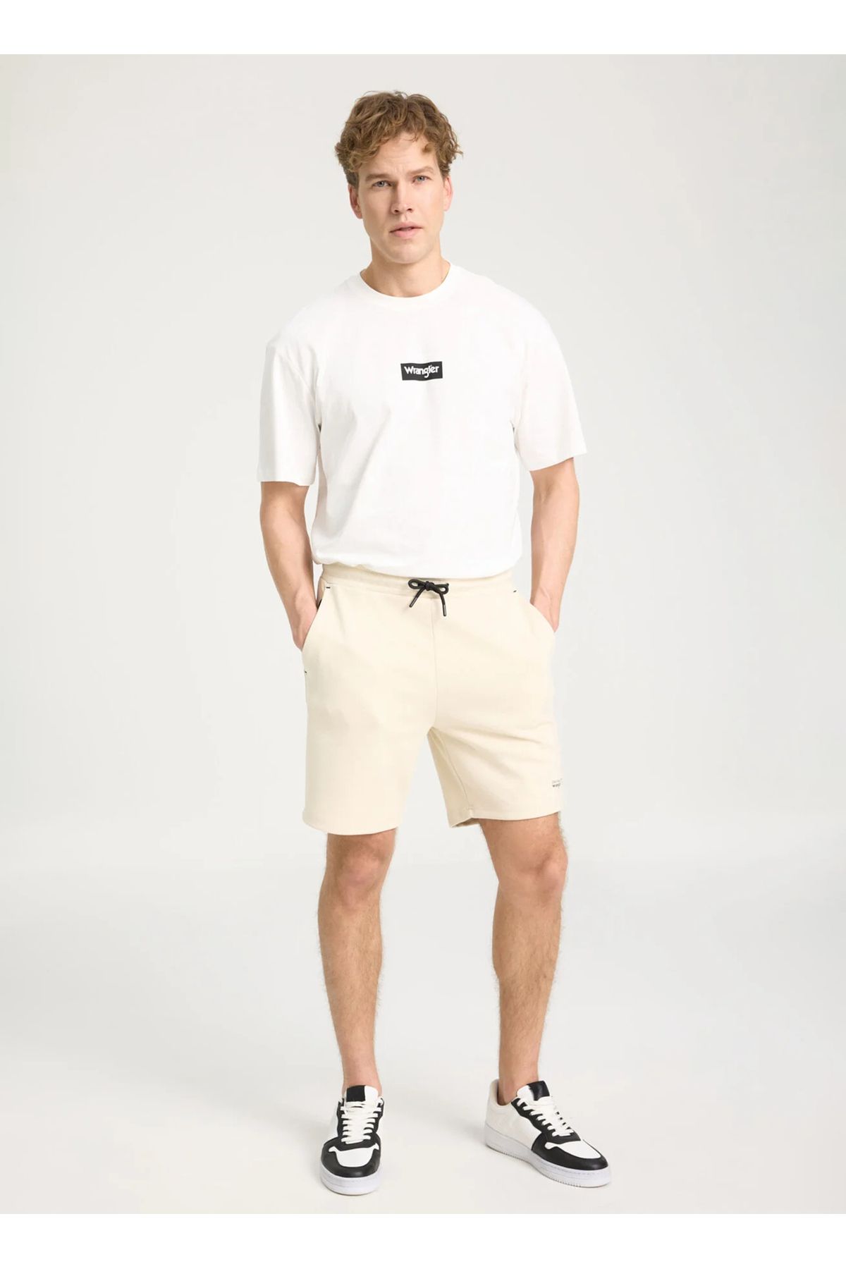 Wrangler Regular Fit Bej Sweat Şort W241578614 Sweat Short