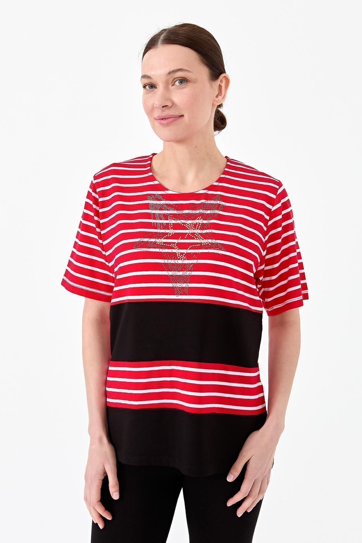 Desen Triko Kadın Sıfır Yaka Çizgi Önü Taşlı Penye T-shirt Kırmızı