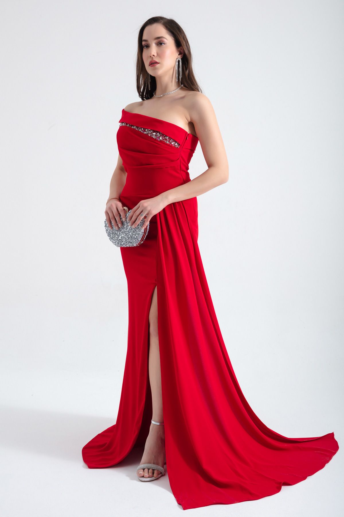Lafaba Kadın Kırmızı Kayık Yaka Taşlı Uzun Abiye Elbise