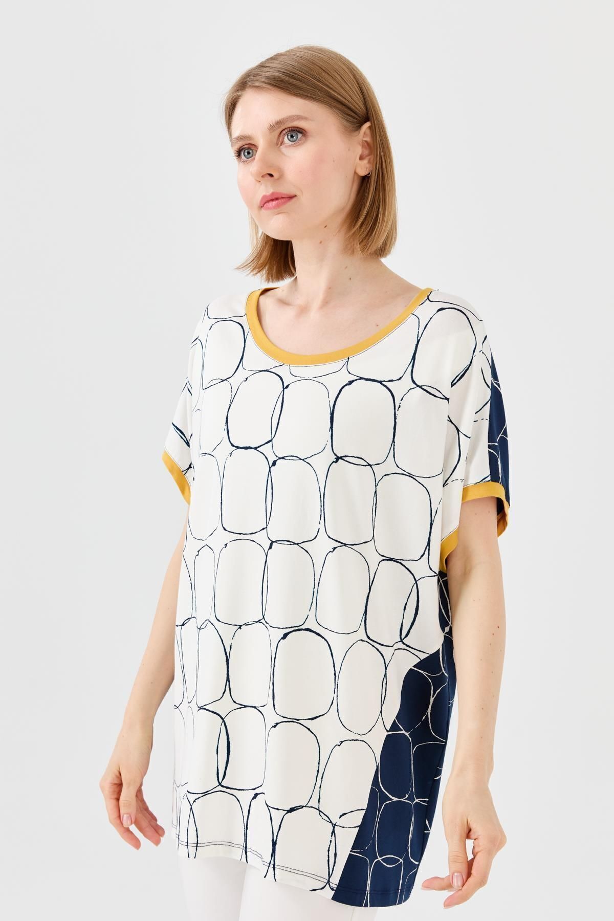 Desen Triko Kadın Yakası Ve Kolu Sarı Bantlı Penye T-shirt Laci/ekru