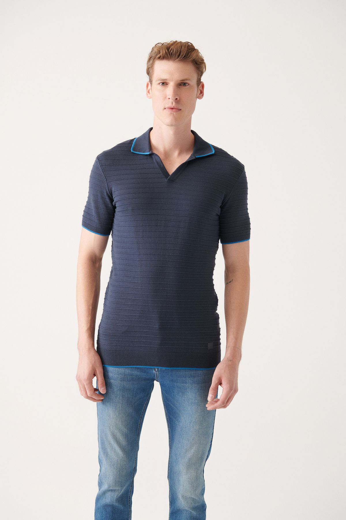 Avva Erkek Lacivert Düğmesiz Polo Yaka Örgü Detaylı Ribanalı Regular Fit Triko T-shirt A31y5120