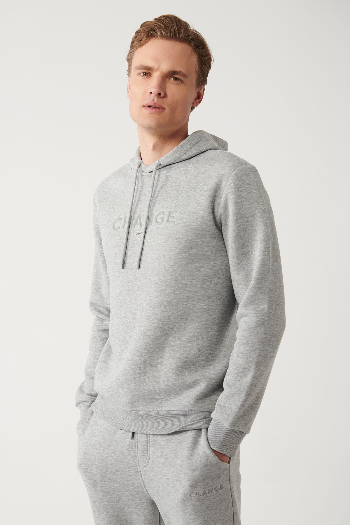 Avva Erkek Gri Sweatshirt Kapüşonlu Yaka 3 Iplik Şardonlu Piramit Baskılı Regular Fit A32y1240