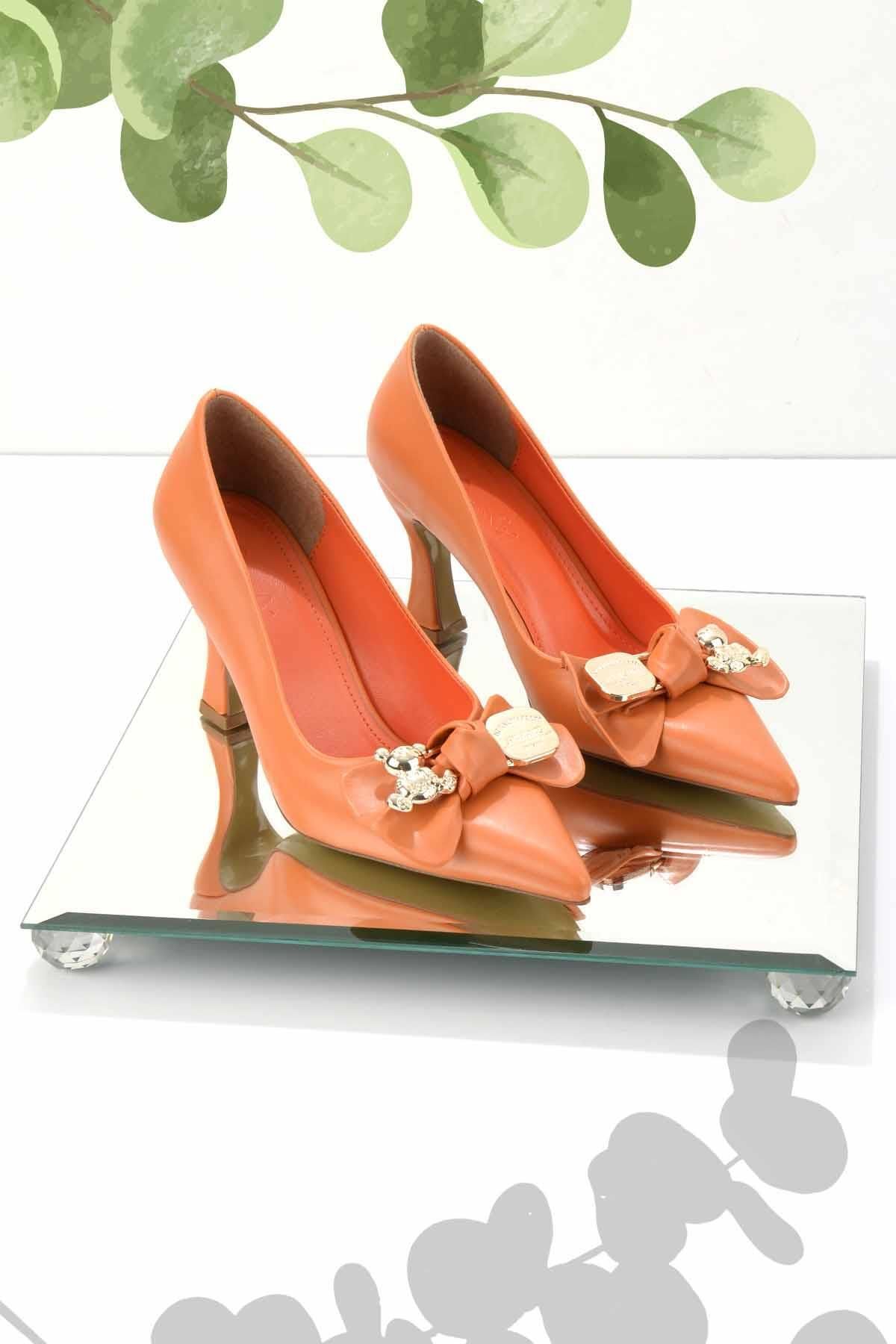 Bambi Turuncu Kadın Klasik Topuklu Ayakkabı K01227032409