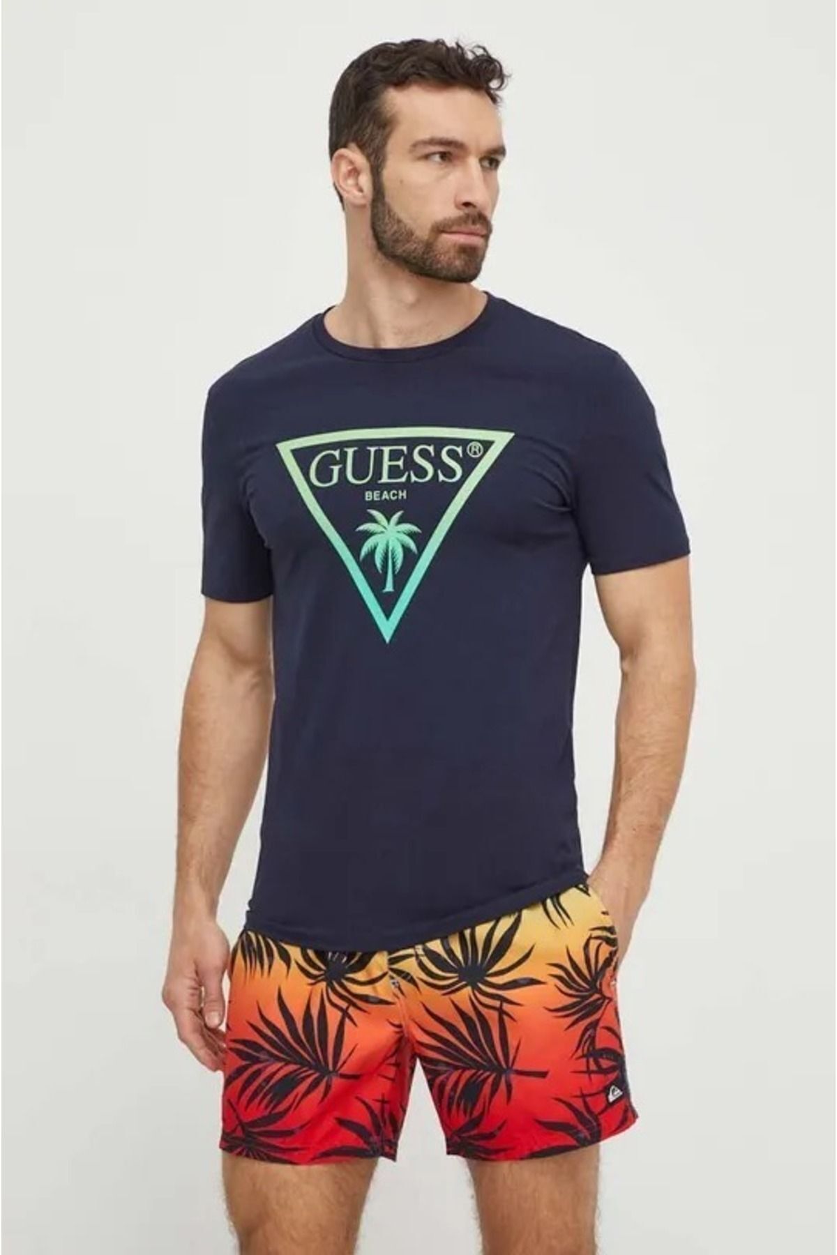Guess Triangle Palm Erkek Regular Fit T-Shirt