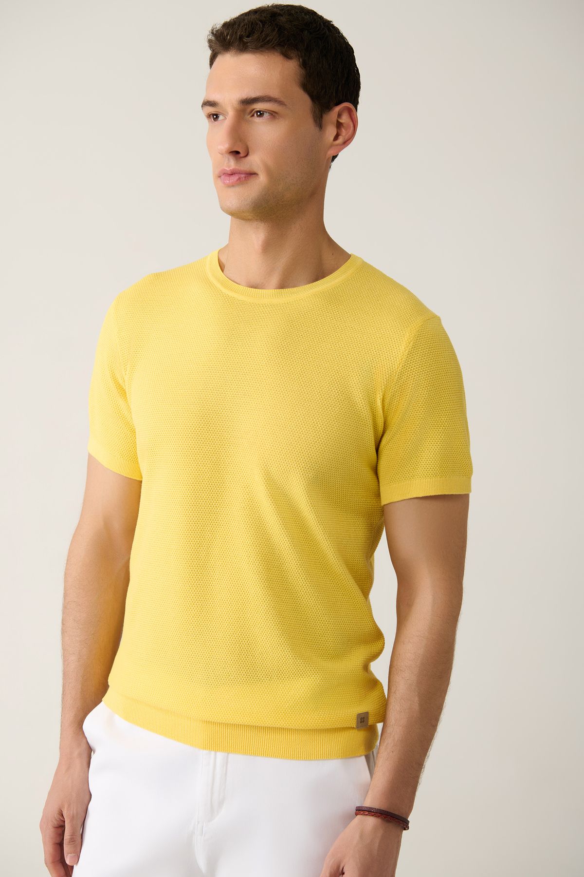 Avva Erkek Sarı Triko T-shirt Bisiklet Yaka Dokulu Pamuklu Regular Fit E005027